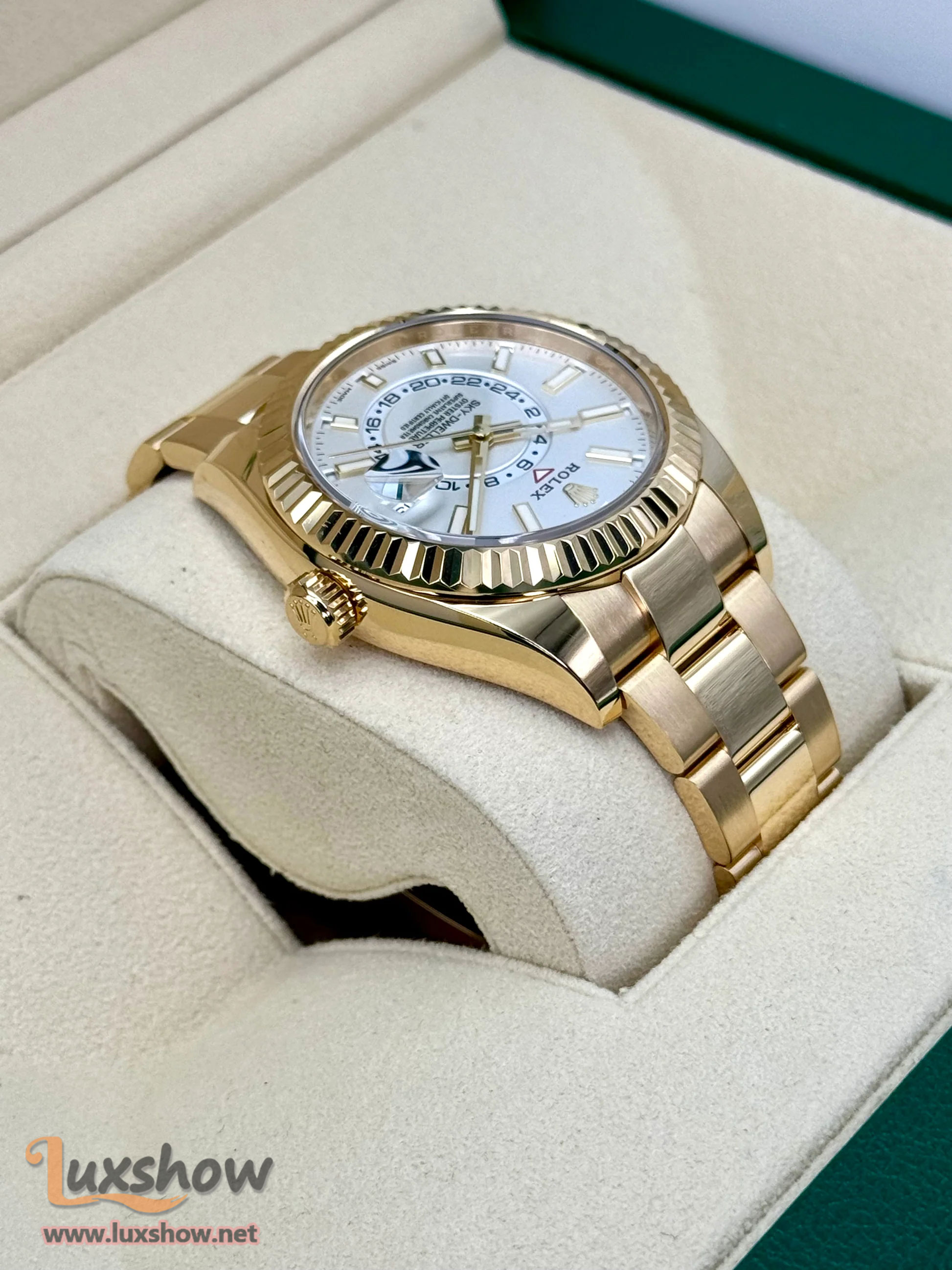 Rolex Sky-Dweller 42mm 336933 Oyster Black Dial