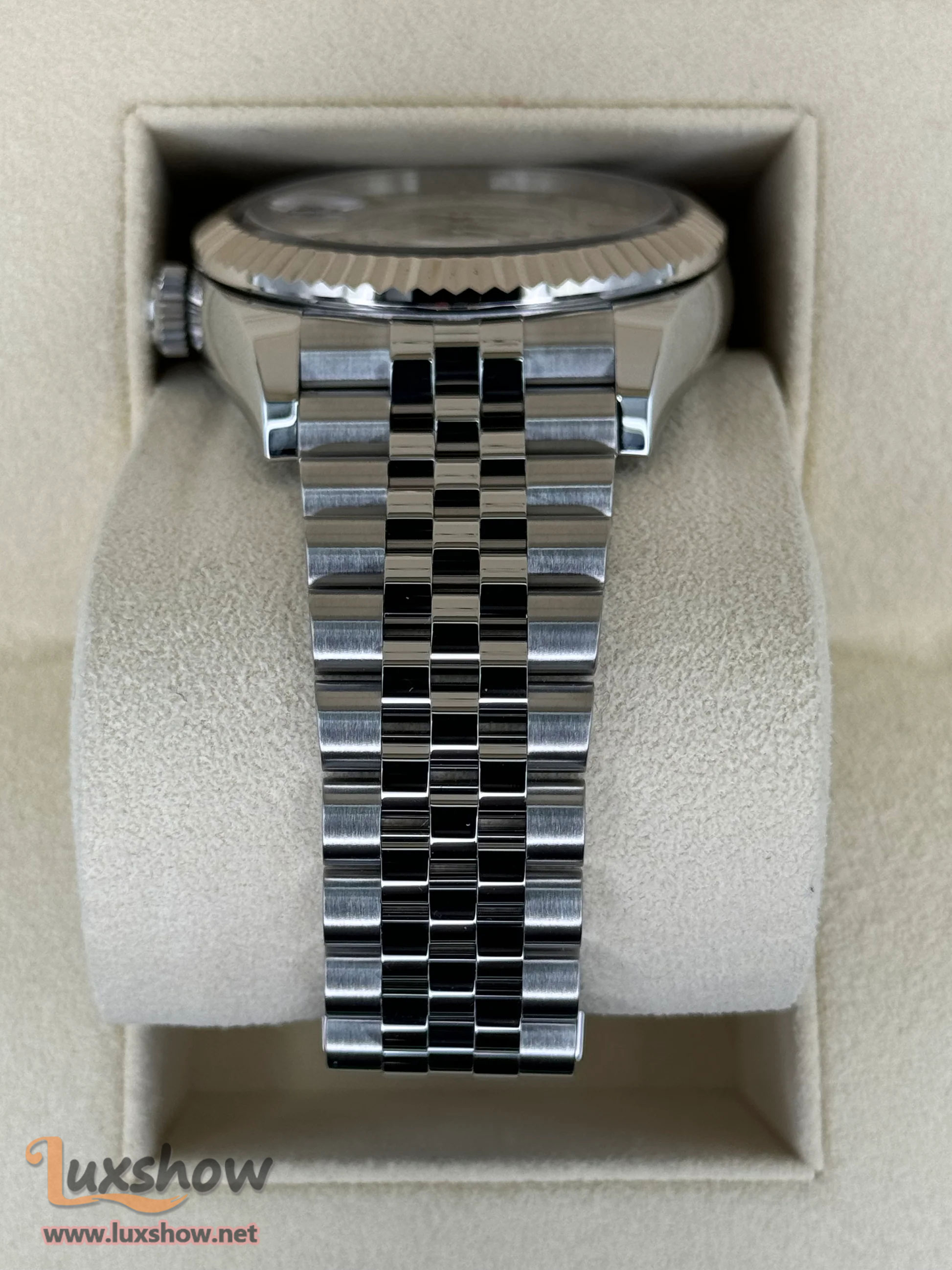 Rolex Sky-Dweller 42mm 326934 Stainless Steel Jubilee White Dial