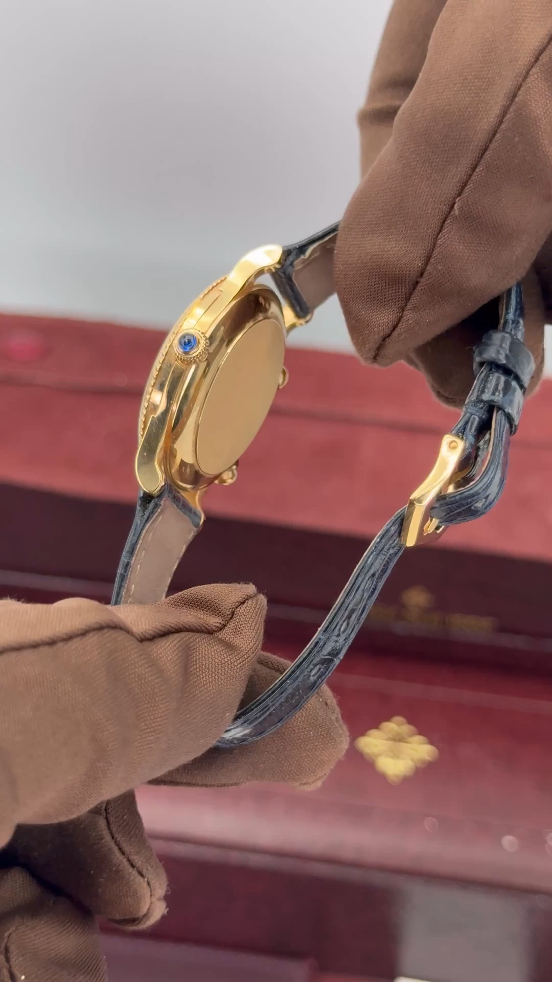 Patek Philippe Travel Time 18k 29mm 4864R Yellow Gold White Dial