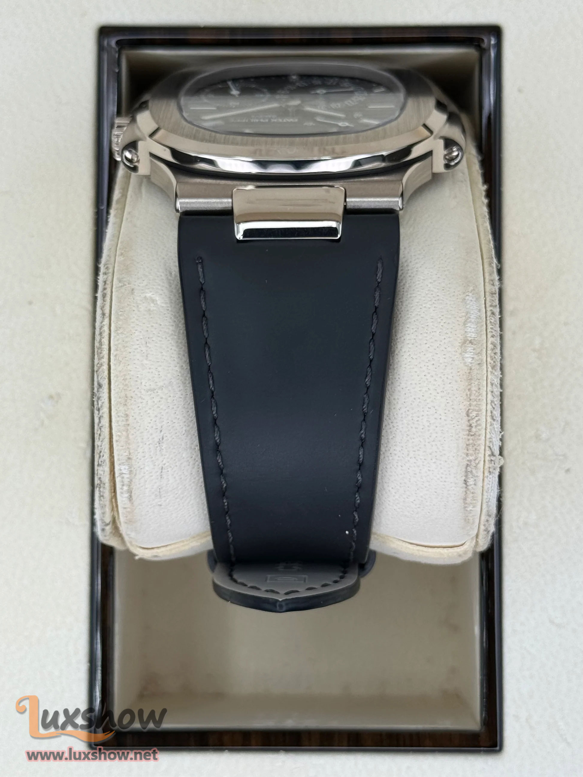 Patek Philippe Nautilus 40mm 5712G White Gold Grey Dial