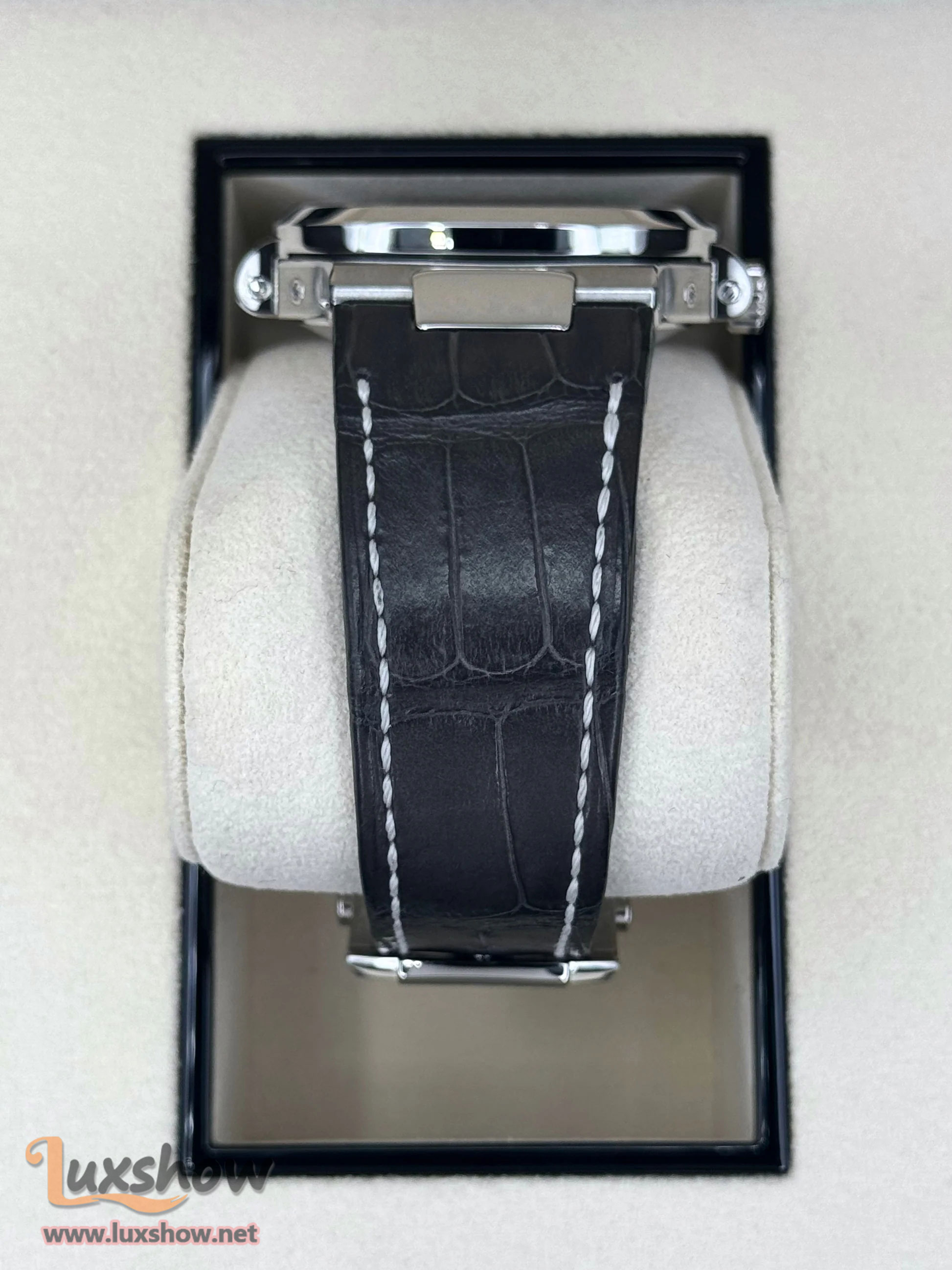 Patek Philippe Nautilus 40.5mm 5726A Black Dial