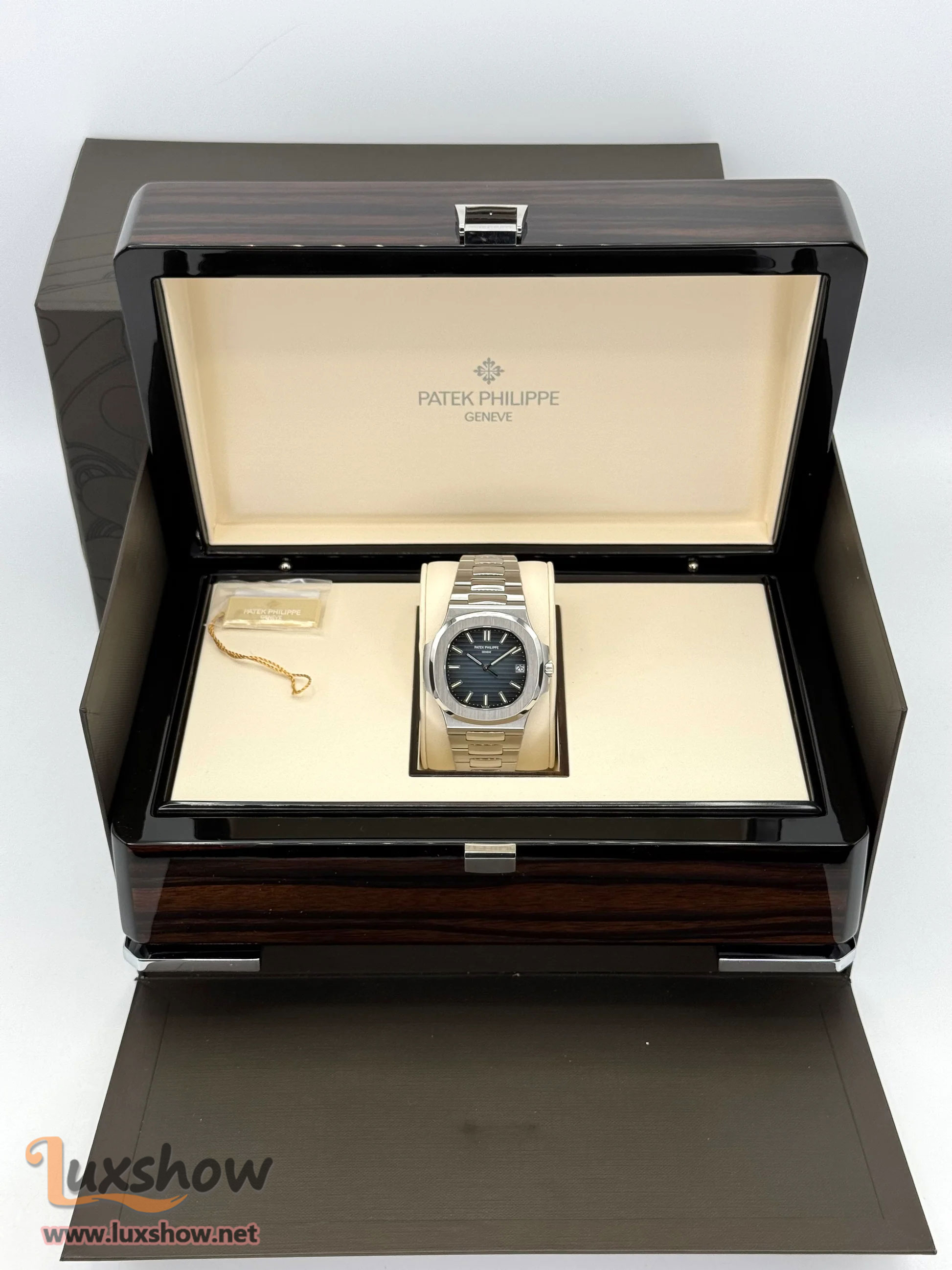 Patek Philippe Nautilus 40mm 5711/1A tainless Steel Blue Dial