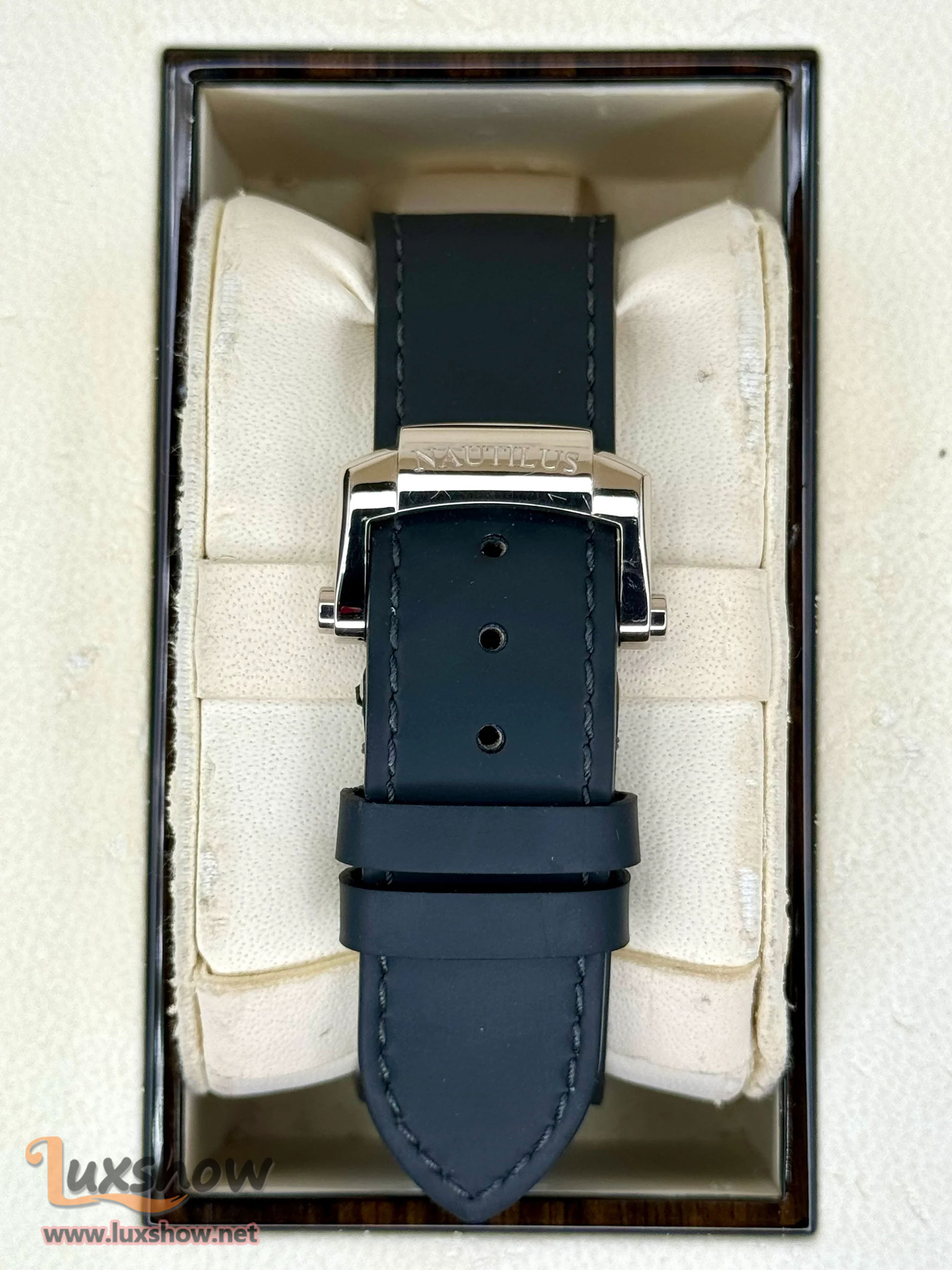 Patek Philippe Nautilus 40mm 5712G White Gold Grey Dial