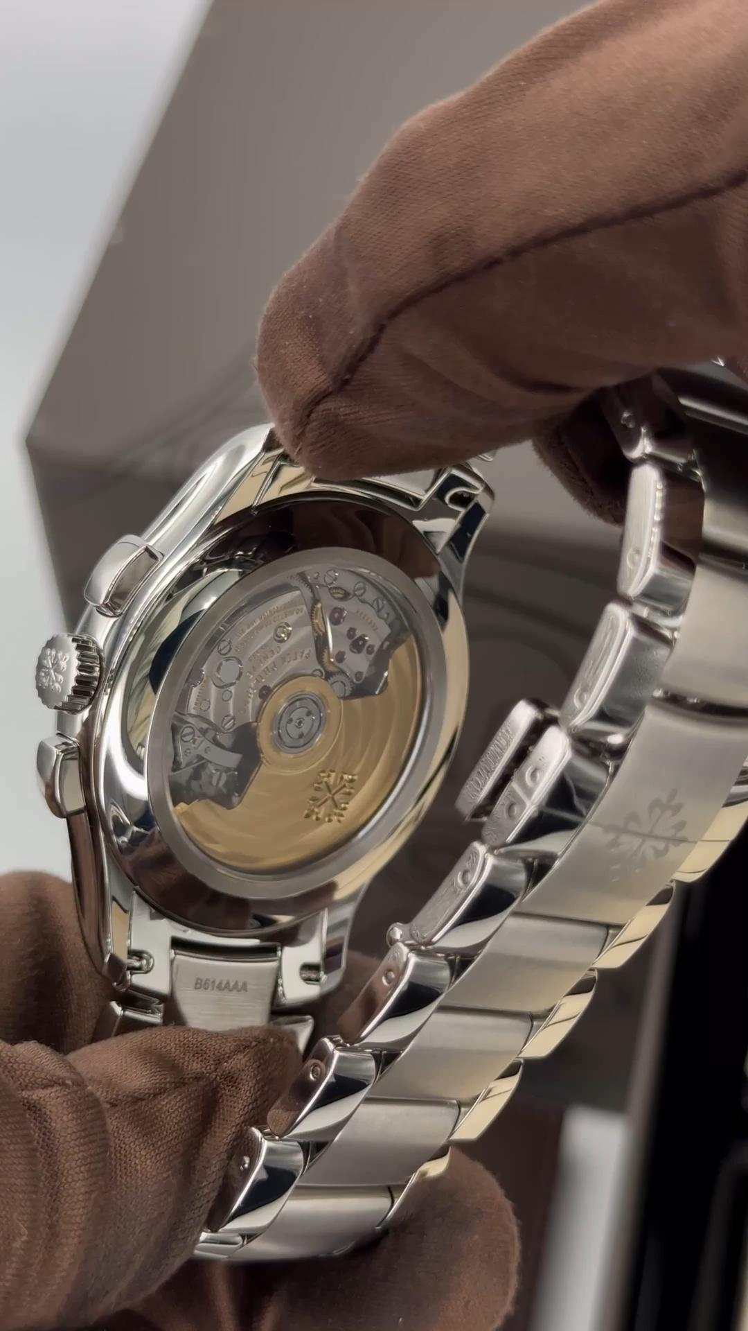 Patek Philippe 5905/1A Flyback Chronograph Annual Calendar Olive Green Dial