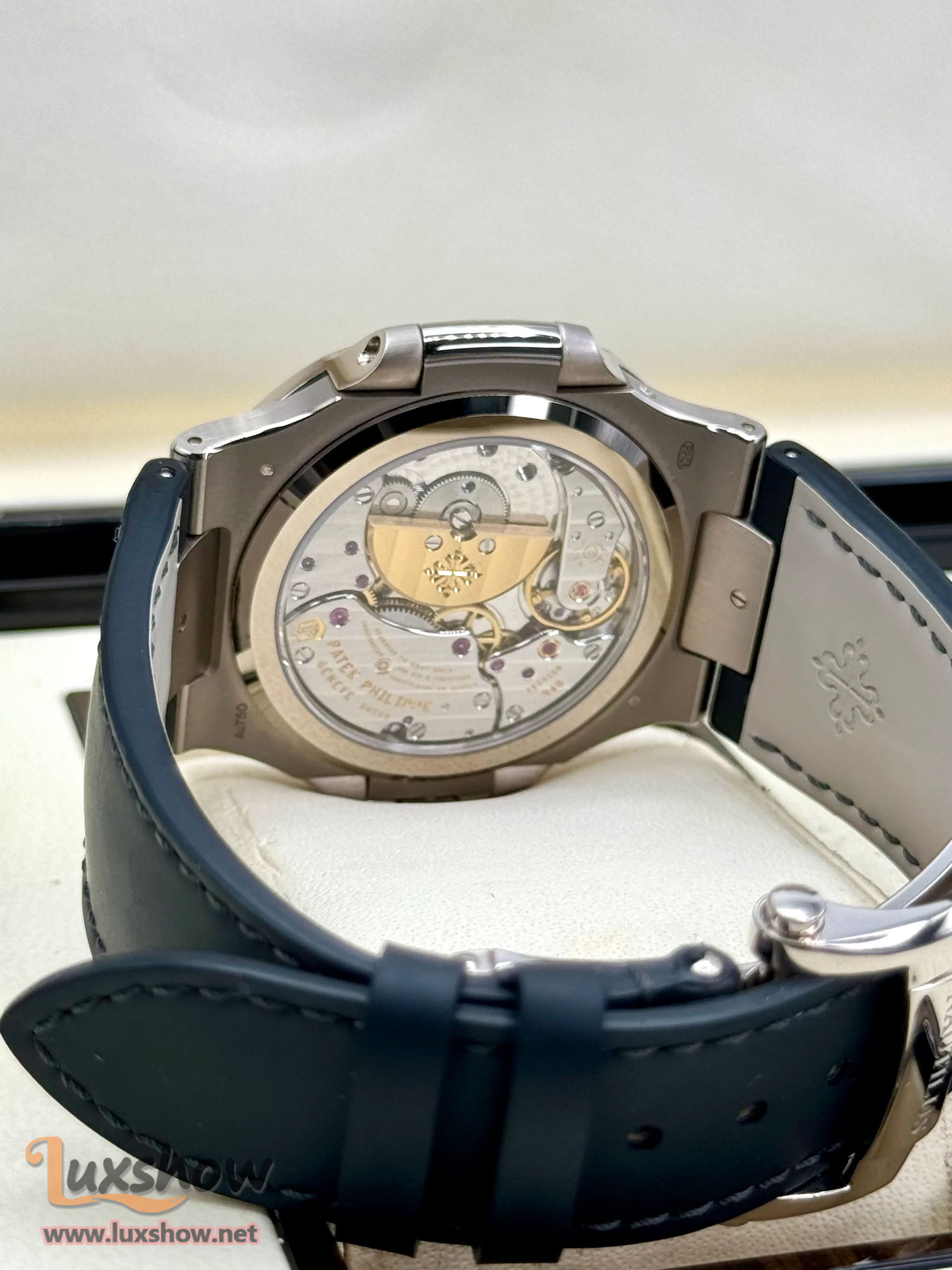 Patek Philippe Nautilus 40mm 5712G White Gold Grey Dial