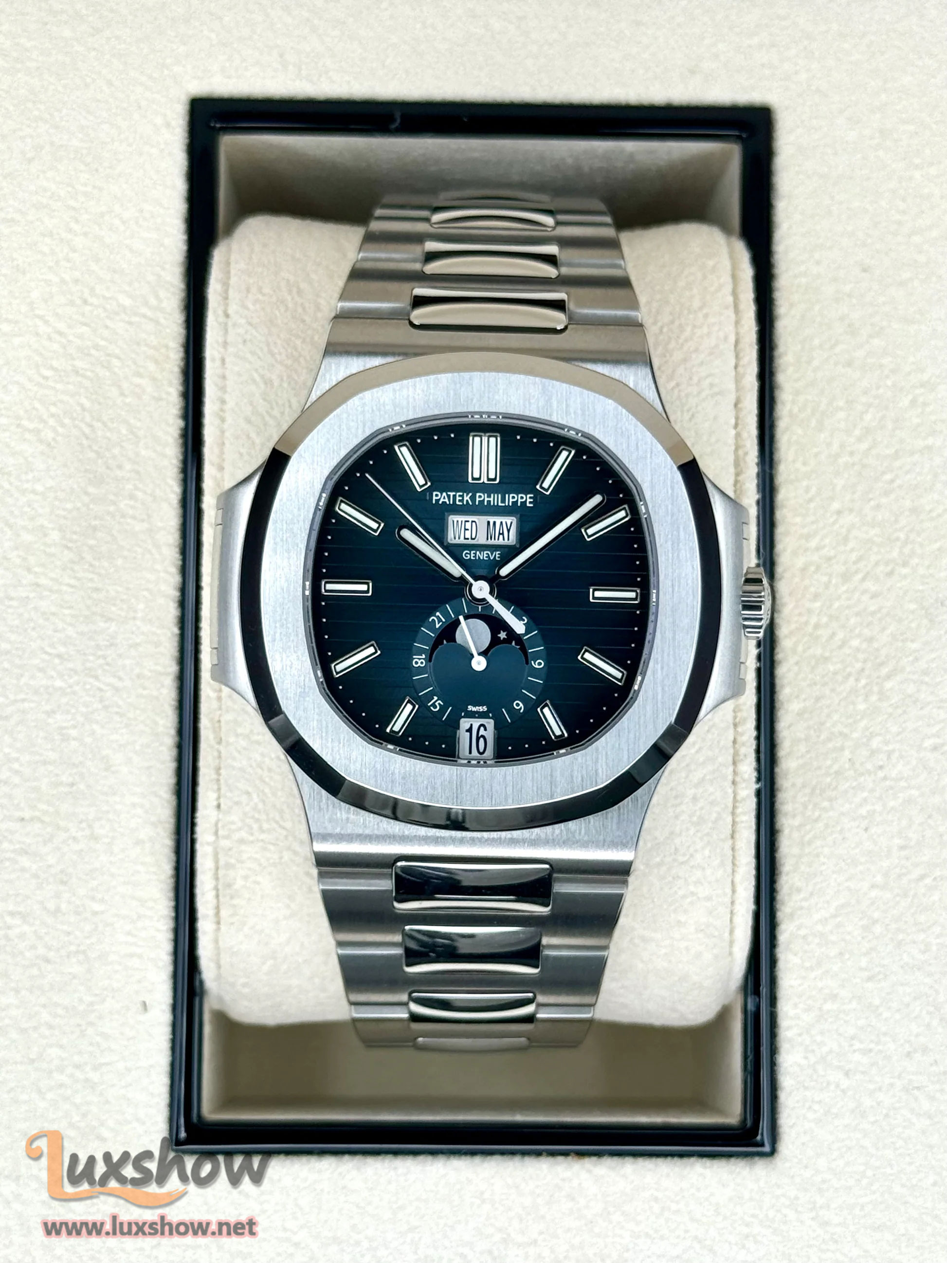 Patek Philippe 40.5mm 5726/1A-014 Nautilus Moonphase Blue Dial