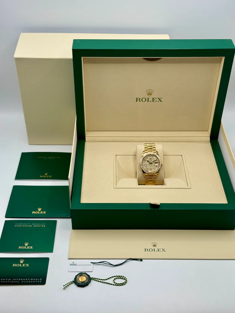 【Super Clone】ROLEX Day-Date 40mm Diamond Dial Watch 228348RBR-0037