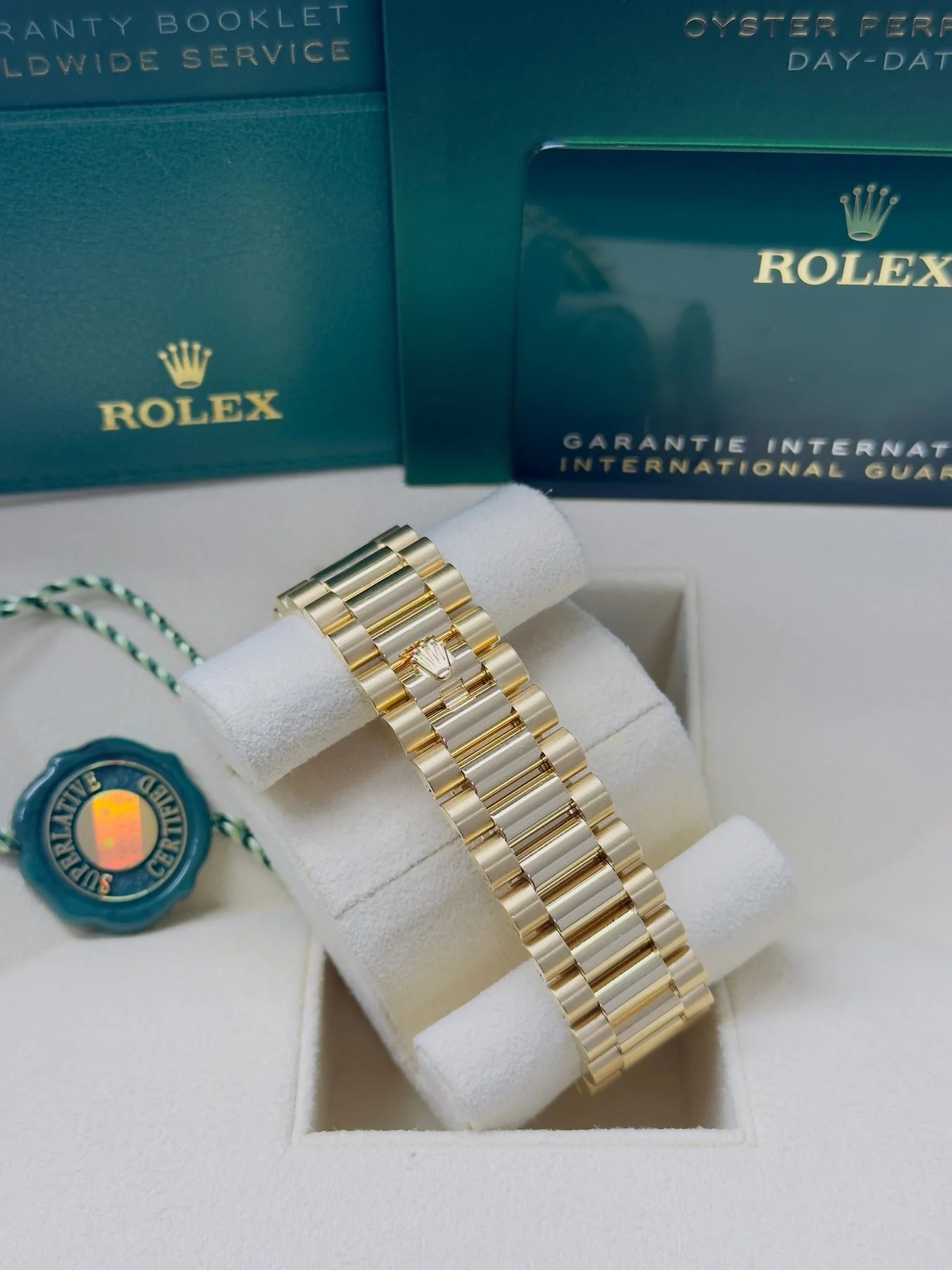 【Super Clone】ROLEX Yellow Gold President Day Date 40mm Diamond Pave Dial - 228238
