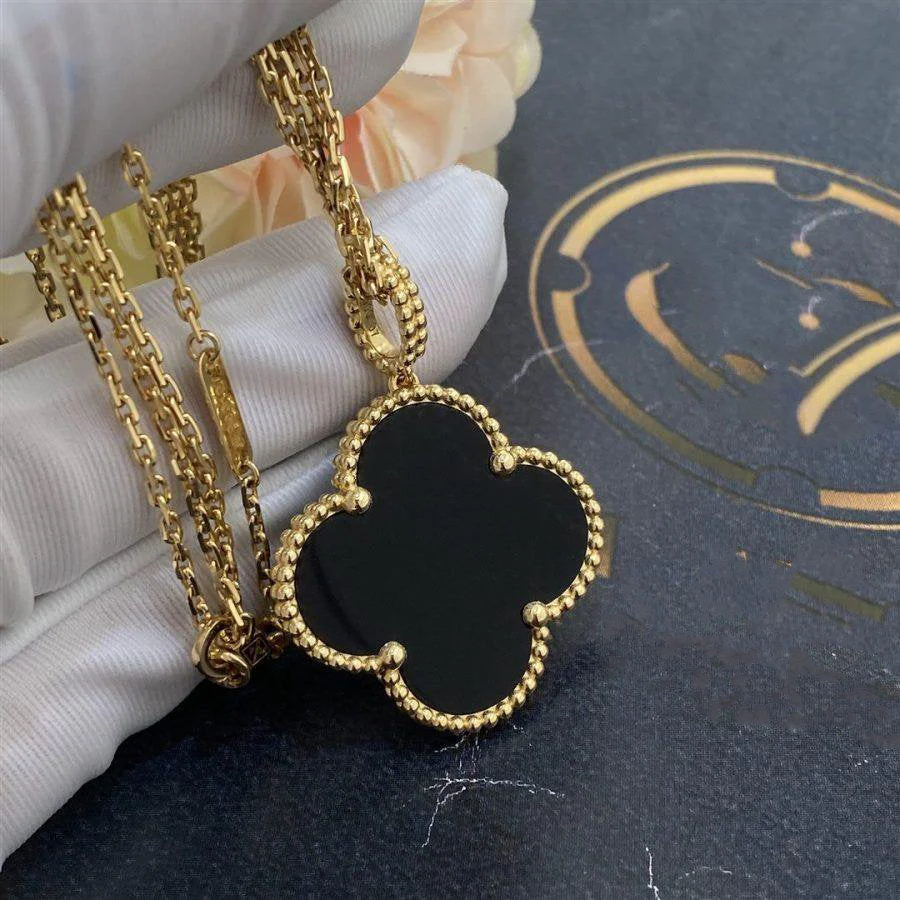 Regalia jewelryCLOVER 25MM GOLD ONYX BIG CLOVER NECKLACE