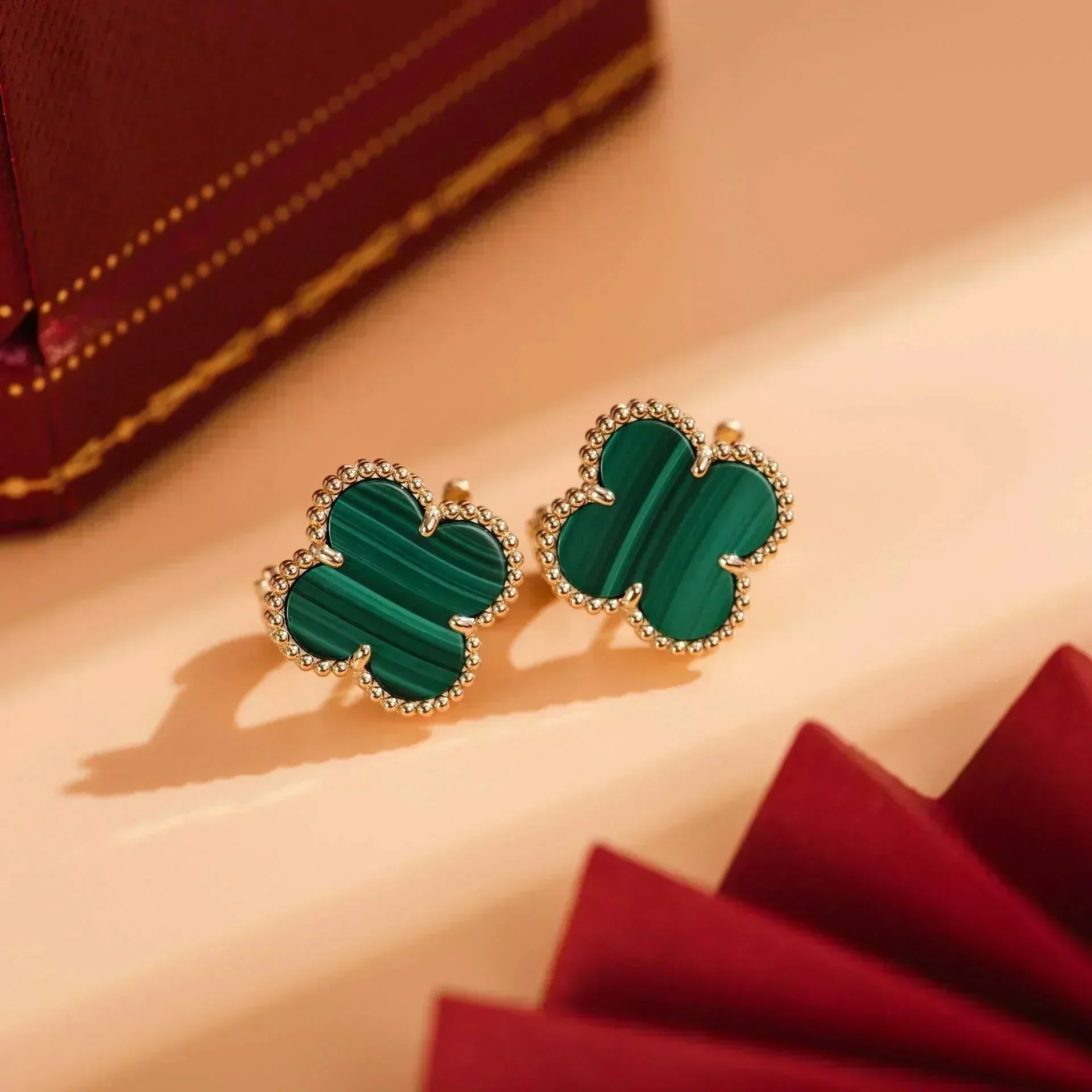 Regalia jewelryCLOVER MEDIUM 1 MOTIFS MALACHITE  EARRINGS