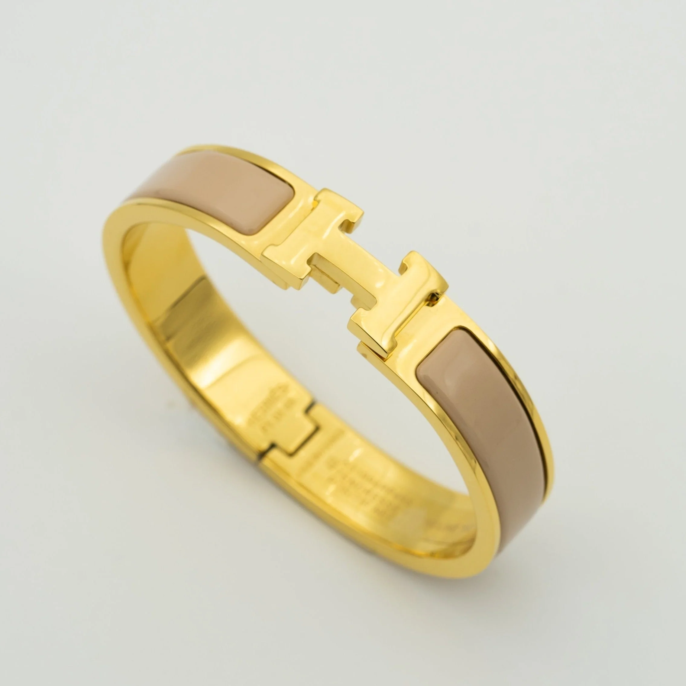 Regalia jewelryH GREY BRACELET