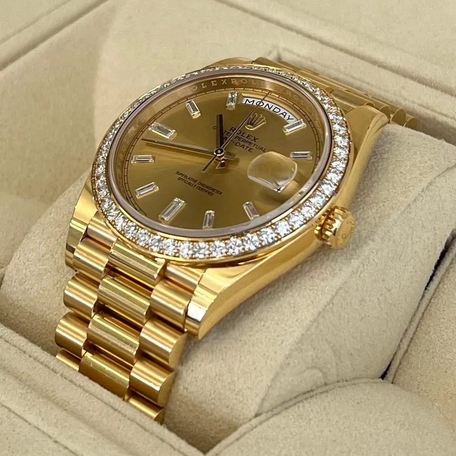 【Super Clone】ROLEX Day-Date 40mm Champagne Diamond Dial and Bezel Yellow Gold President Bracelet 228348RBR-0002