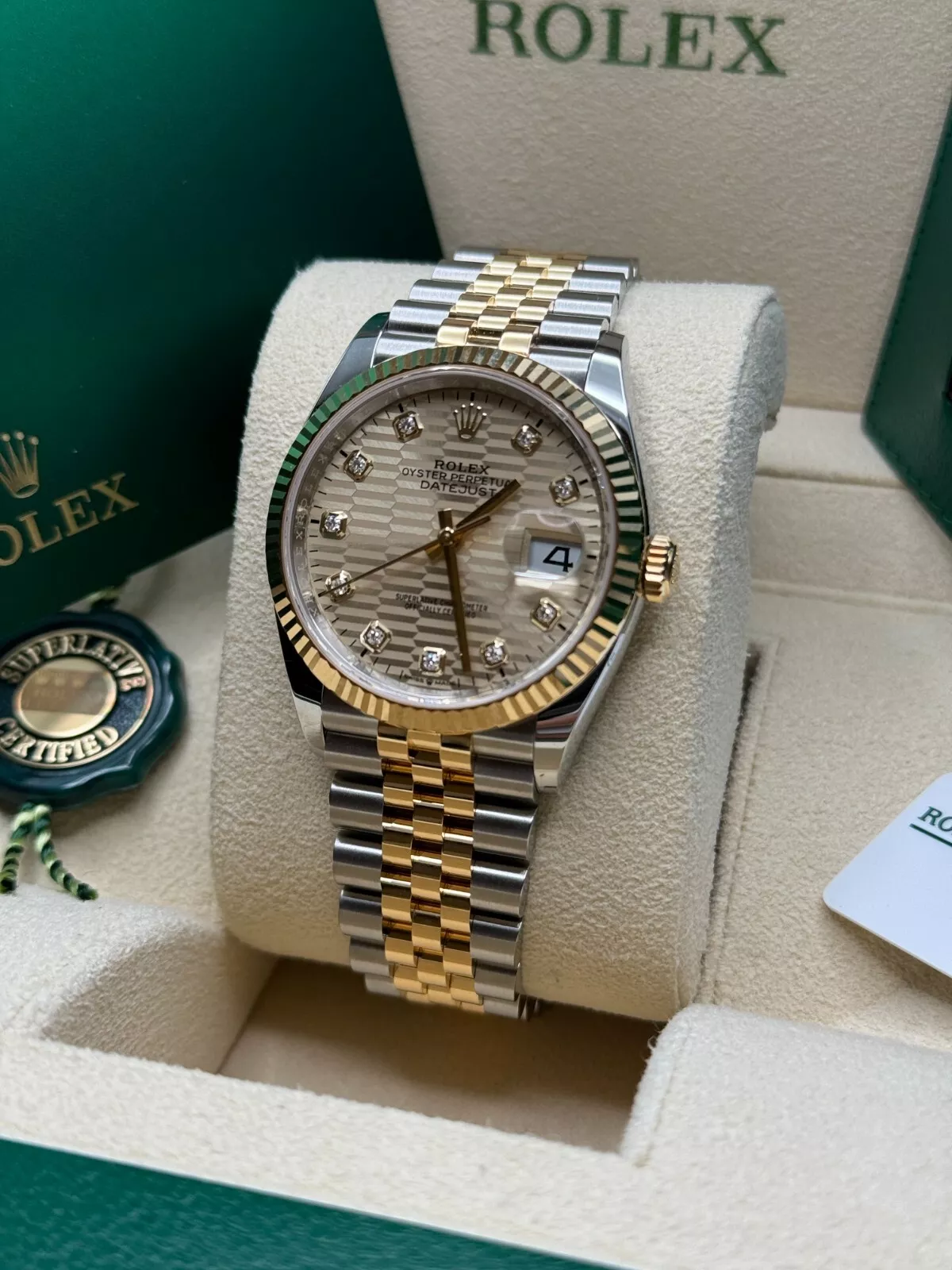 【Super Clone】ROLEX  Datejust 36mm 126233 Champagne Fluted Motif Diamond Dial Jubilee Bracelet