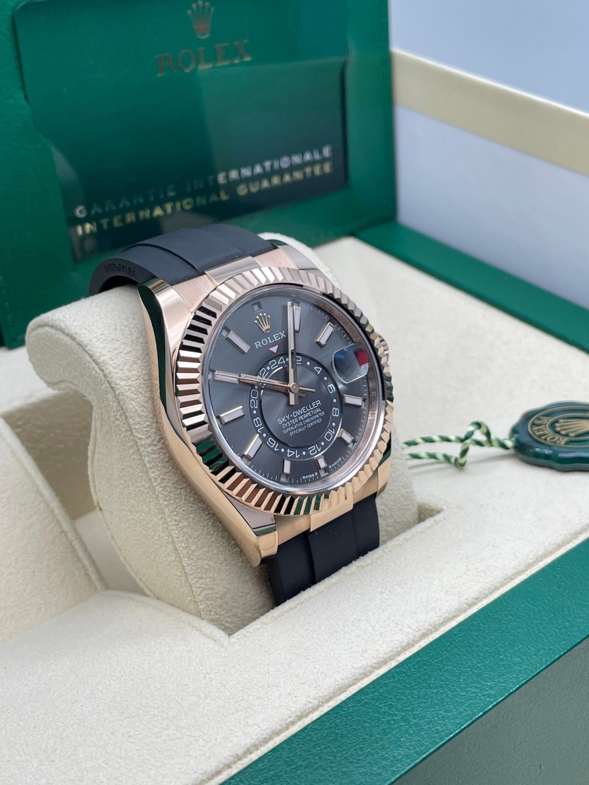 【Super Clone】ROLEX  Sky-Dweller 42mm Rose Gold Slate Dial Oysterflex - 336235
