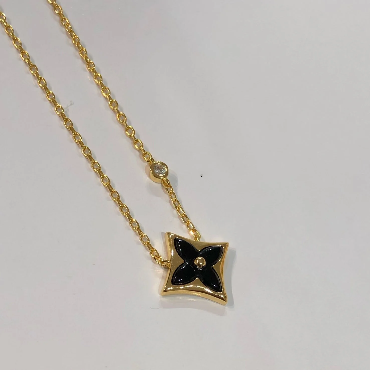 Regalia jewelrySTAR BLACK MOP NECKLACE