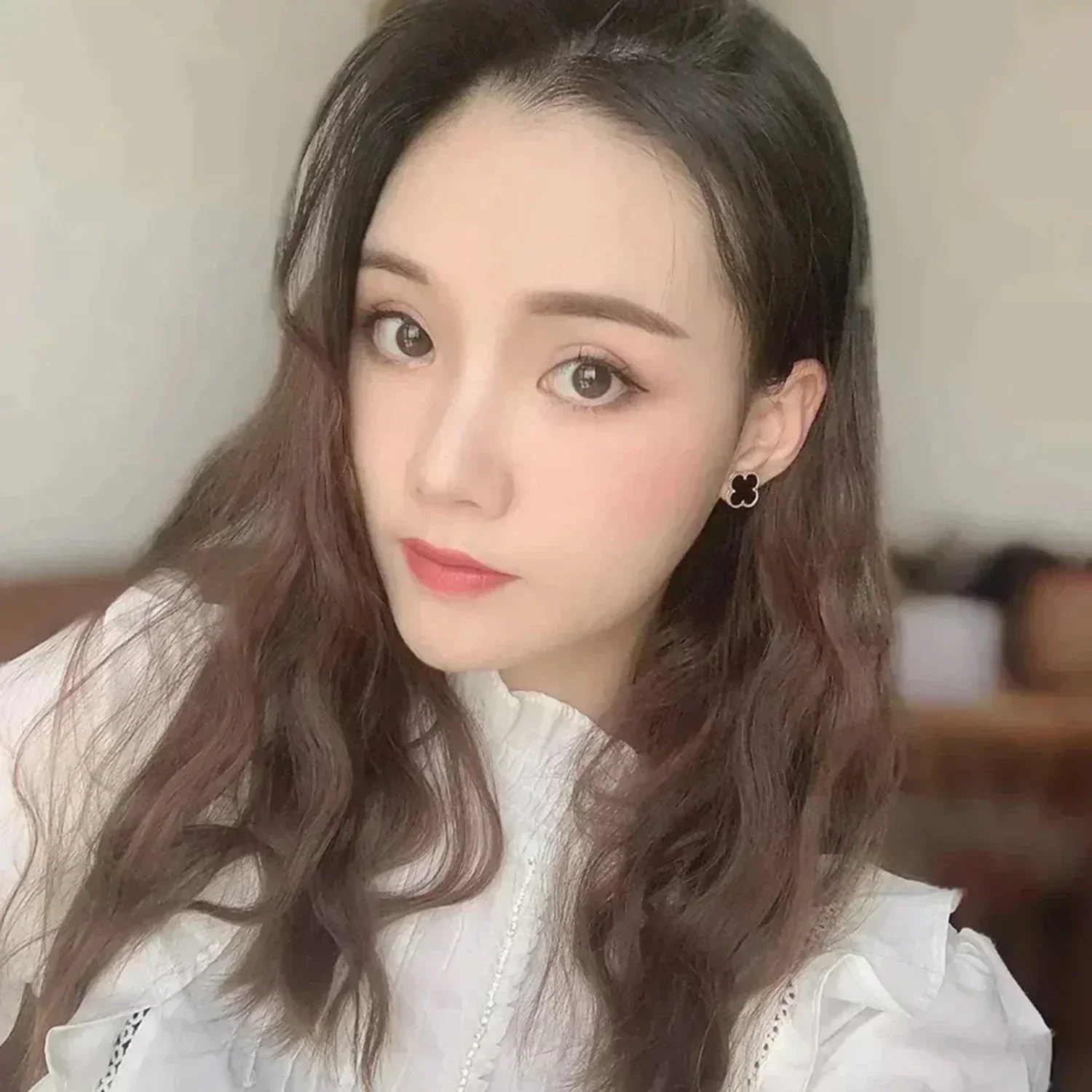 Regalia jewelryCLOVER MEDIUM 1 MOTIFS  ONYX STUD EARRINGS