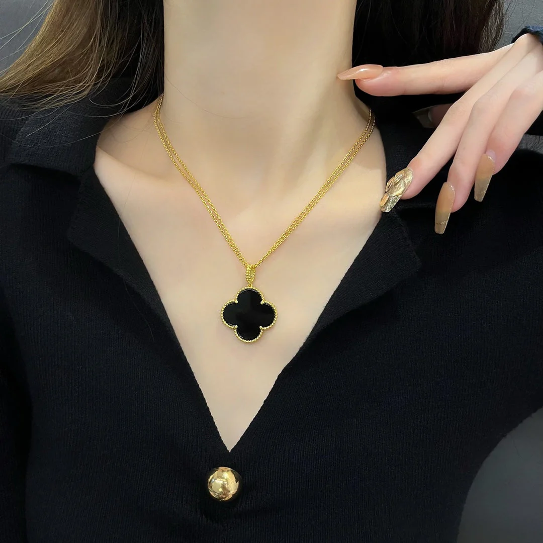 Regalia jewelryCLOVER 25MM NECKLACE GOLD ONYX