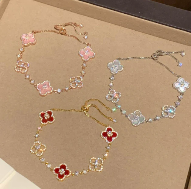 Regalia jewelryCLOVER 5 MOTIF PINK BLUE RED WHITE BRACELET