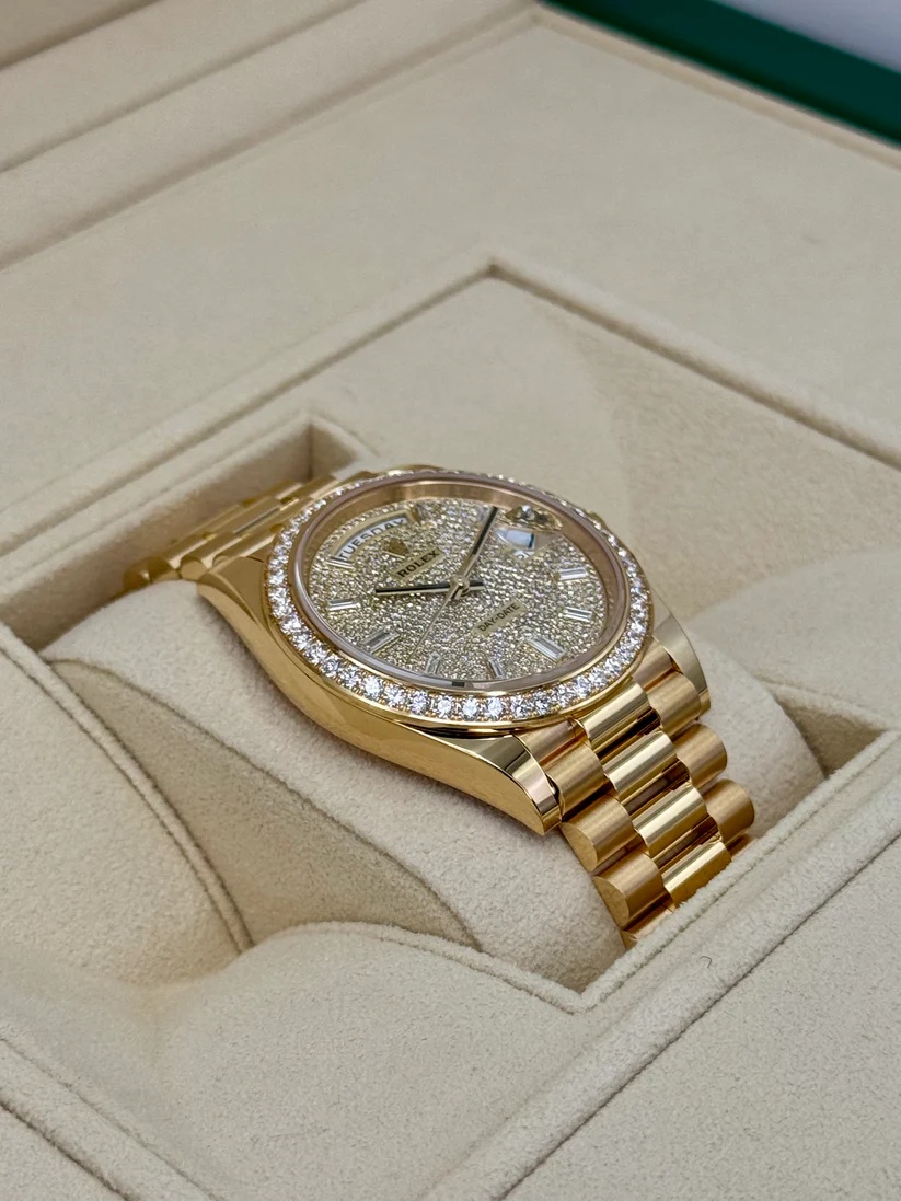 【Super Clone】ROLEX Day-Date 40mm Diamond Dial Watch 228348RBR-0037