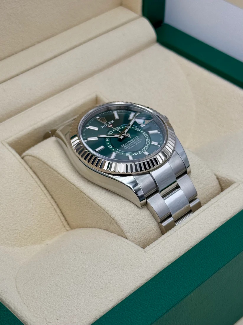 【Super Clone】ROLEX  Sky-Dweller 42mm 336934-0001/0002 Stainless Steel Green Dial Oyster