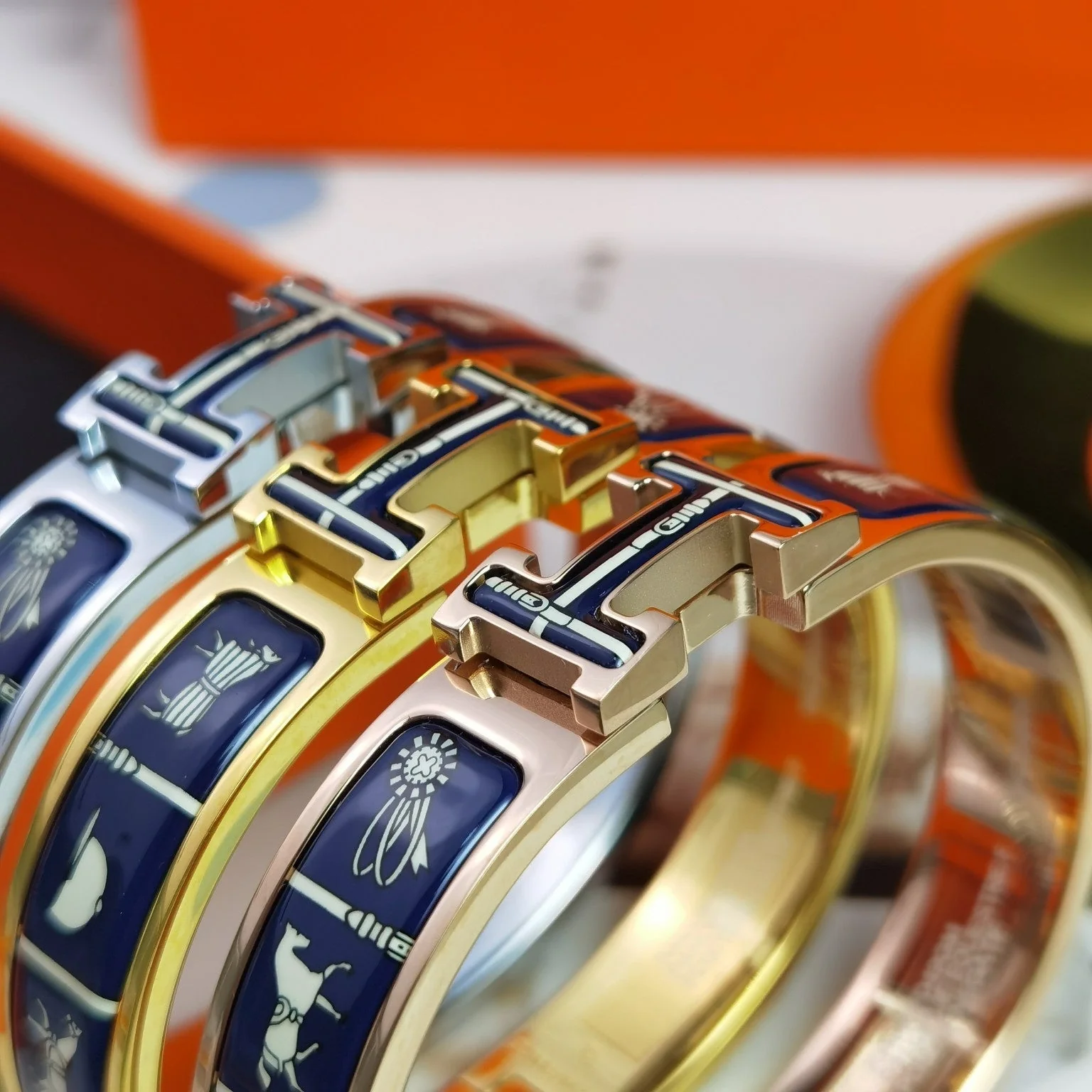 Regalia jewelryH COUVERTURES DARK BLUE BRACELET