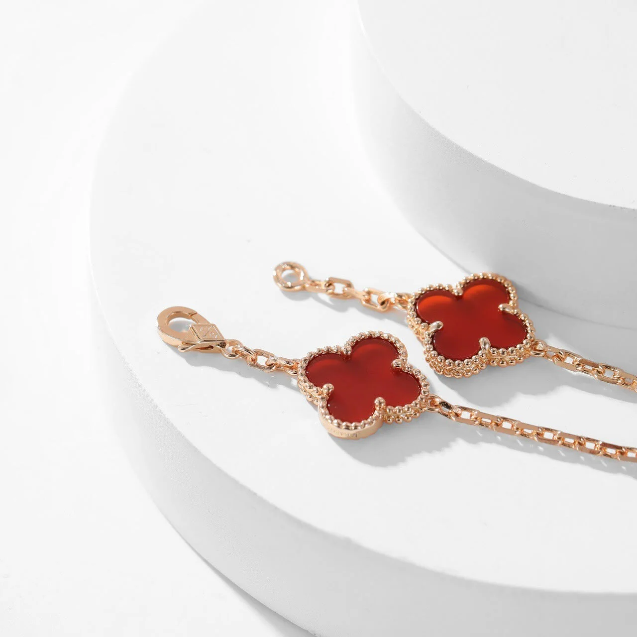 Regalia jewelryCLOVERS THE  10-MOTIFS CARNELIAN NECKLACE