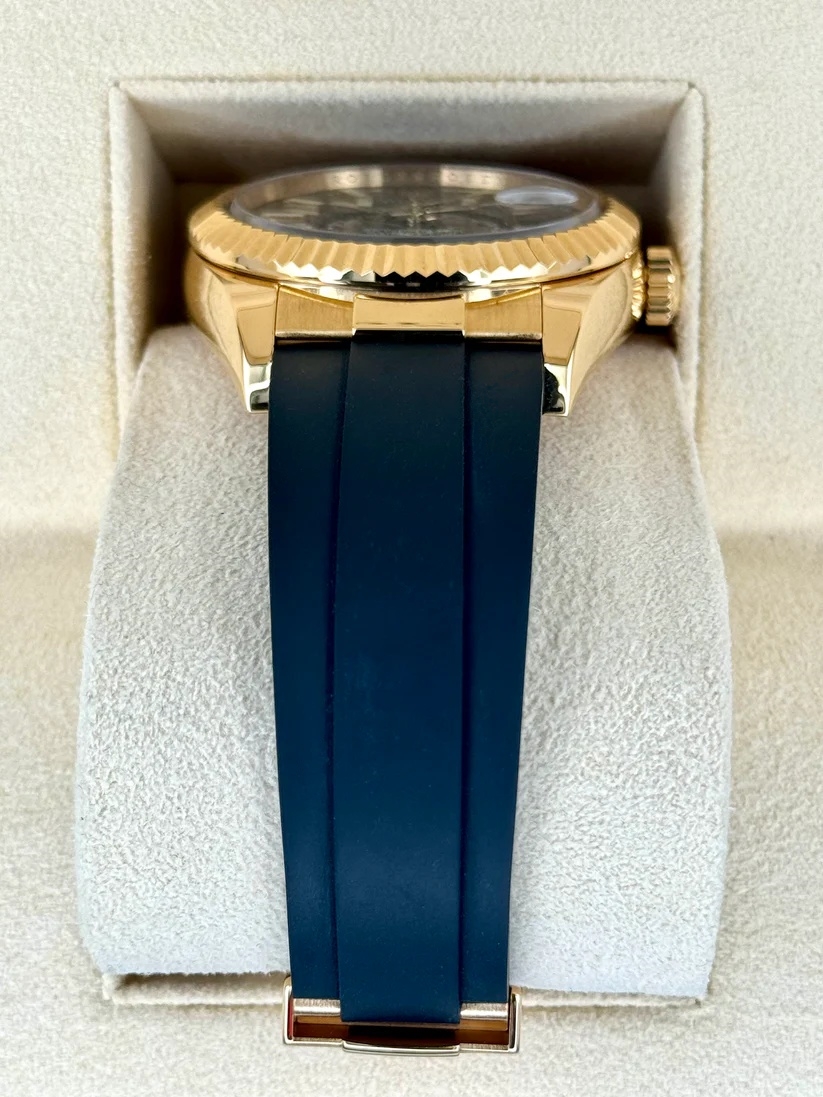 【Super Clone】ROLEX  Sky-Dweller 42mm Yellow Gold Black Dial Oysterflex - 336238