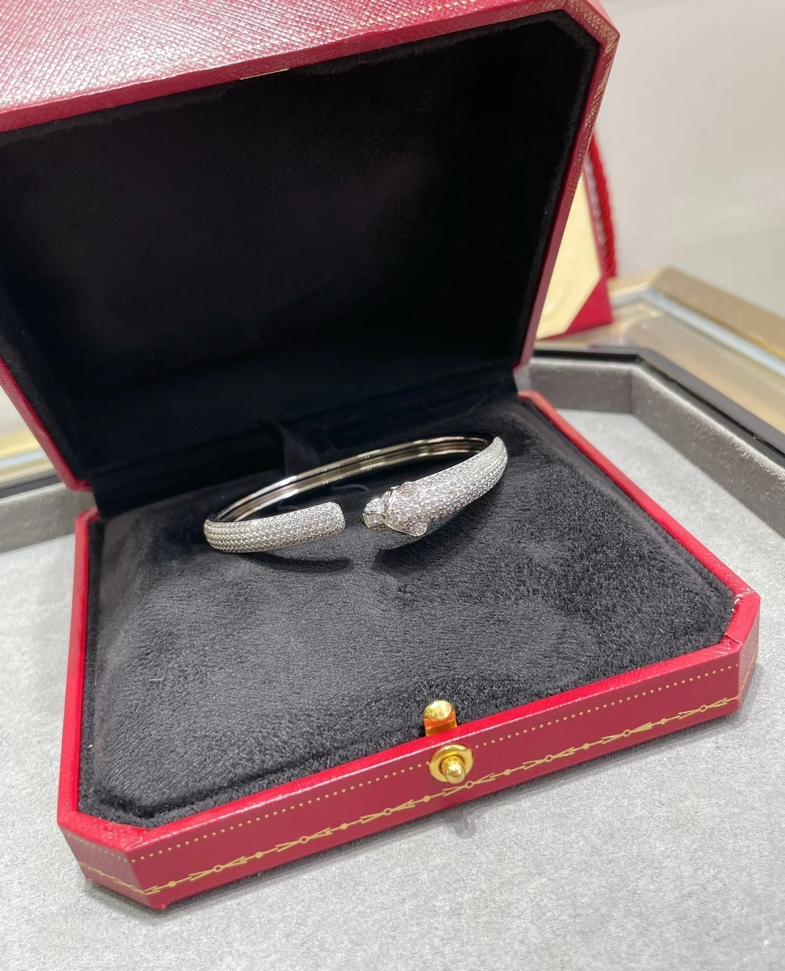 Regalia jewelryPANTHERE FULL DIAMOND OPEN BRACELET