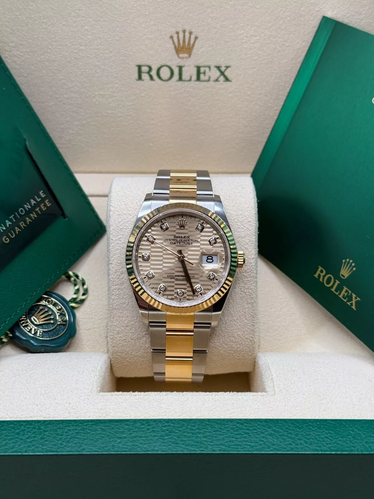 【Super Clone】ROLEX  Datejust 36mm 126233 Champagne Fluted Motif Diamond Dial Jubilee Bracelet