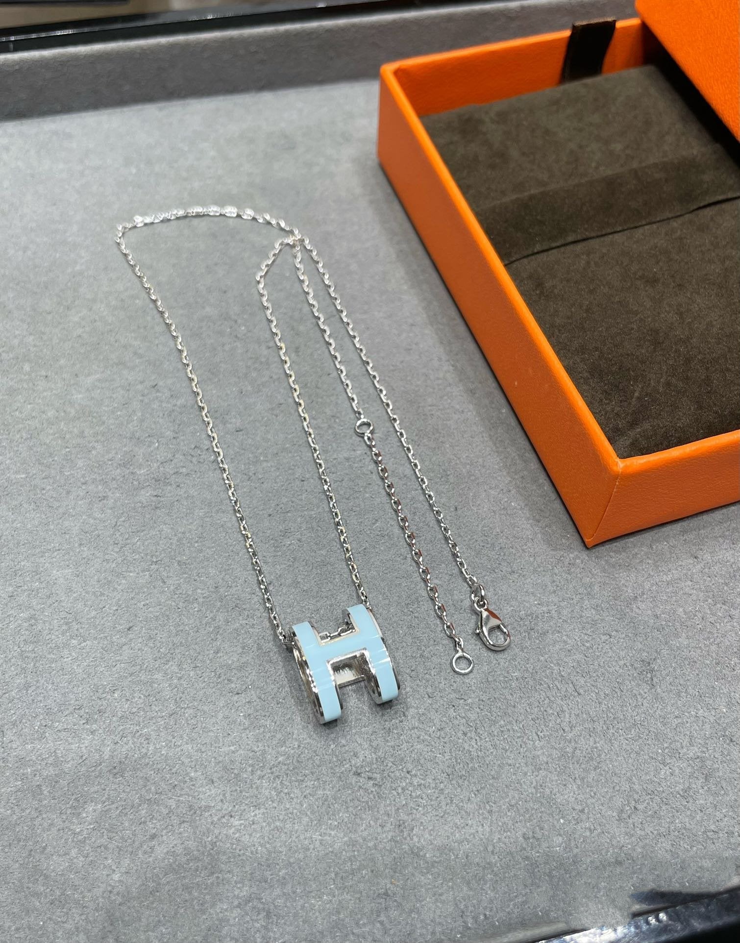 Regalia jewelryPOP H SKY BLUE NECKLACE
