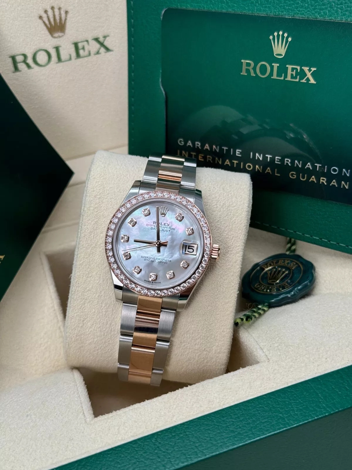 【Super Clone】RLX Datejust m278381-0025/0026 Mother-of-Pearl Diamond 31mm Dial Diamond-Set Bezel and Oyster Bracelet Watch