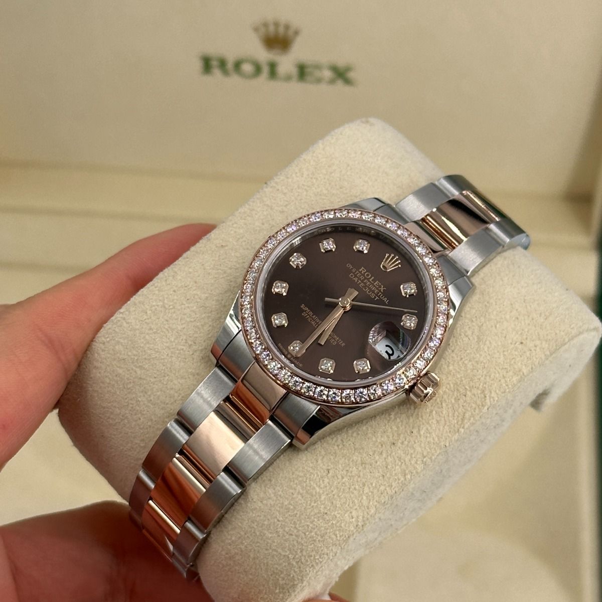 【Super Clone】ROLEX Datejust m278381-0027/0028 Chocolate Diamond 31mm Dial Diamond-Set Bezel and Oyster Bracelet Watch