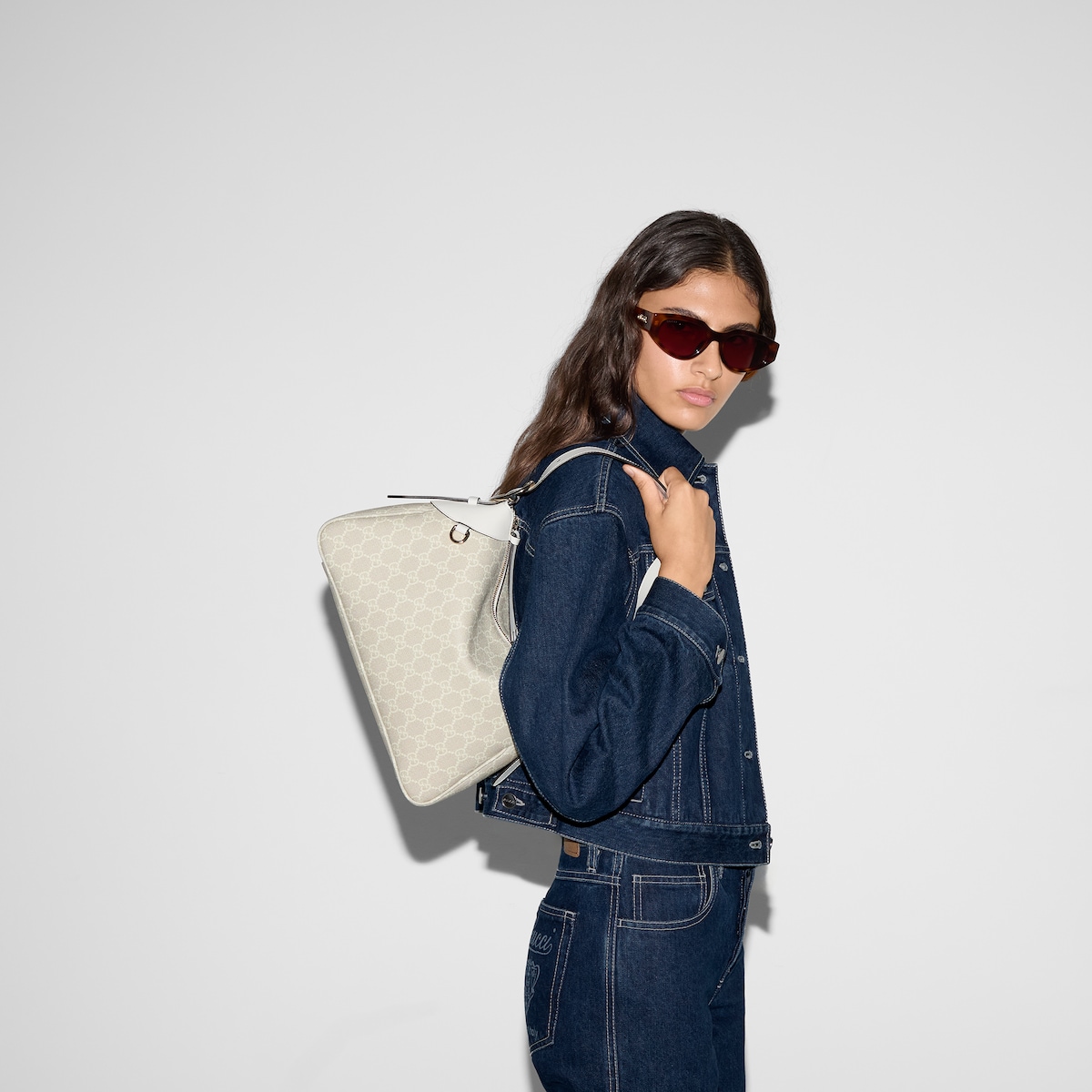 GG Emblem Medium Shoulder Bag