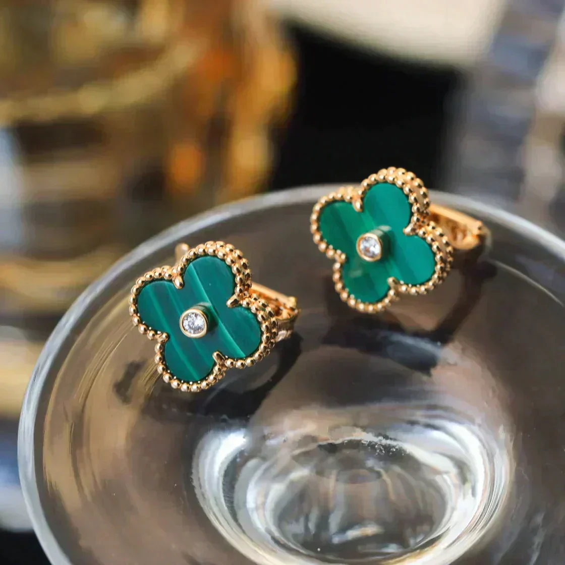 Regalia jewelryCLOVER MEDIUM 1 MOTIFS MALACHITE DIAMOND EARRINGS