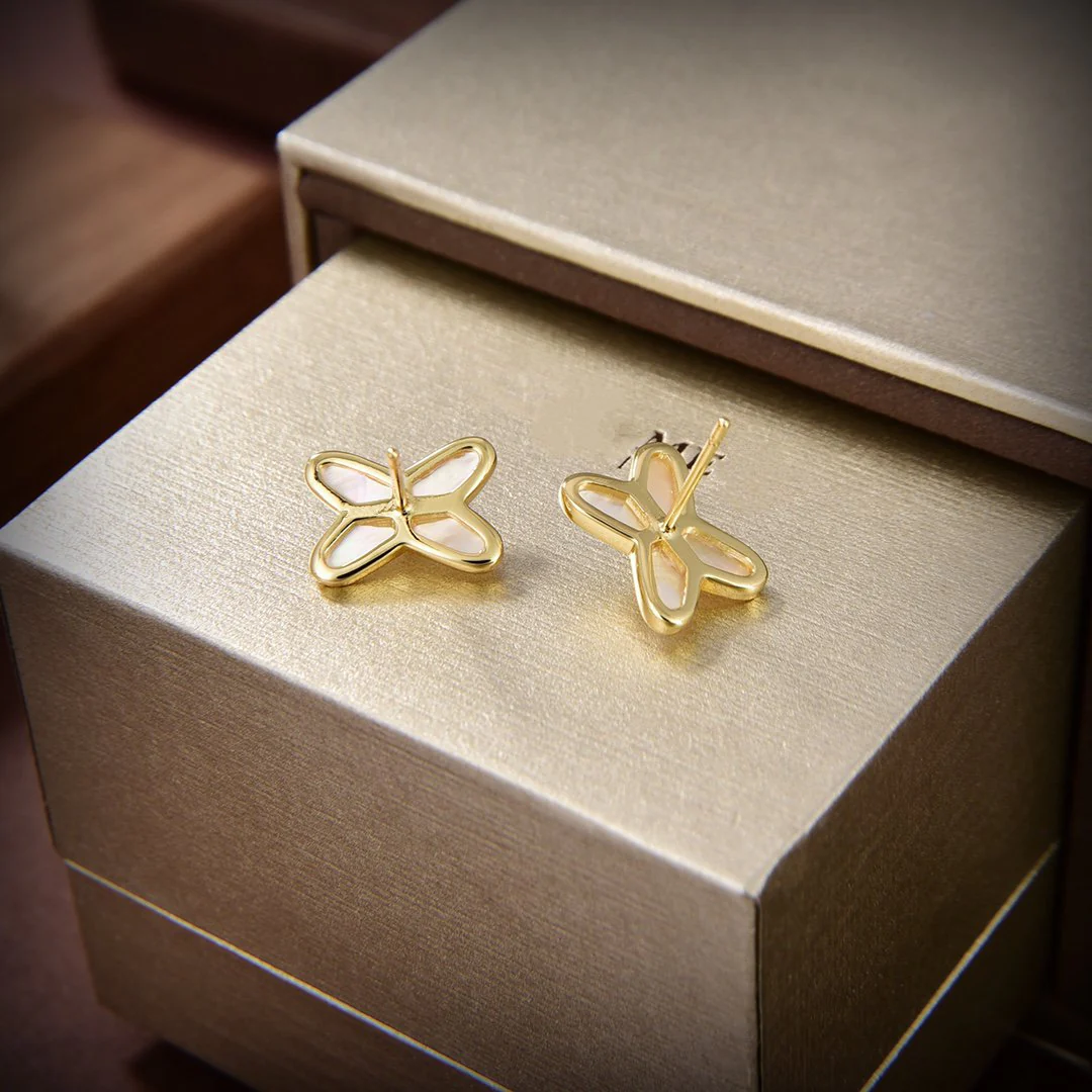 Regalia jewelryJEUX DE WHITE MOP GOLD DIAMOND EARRINGS