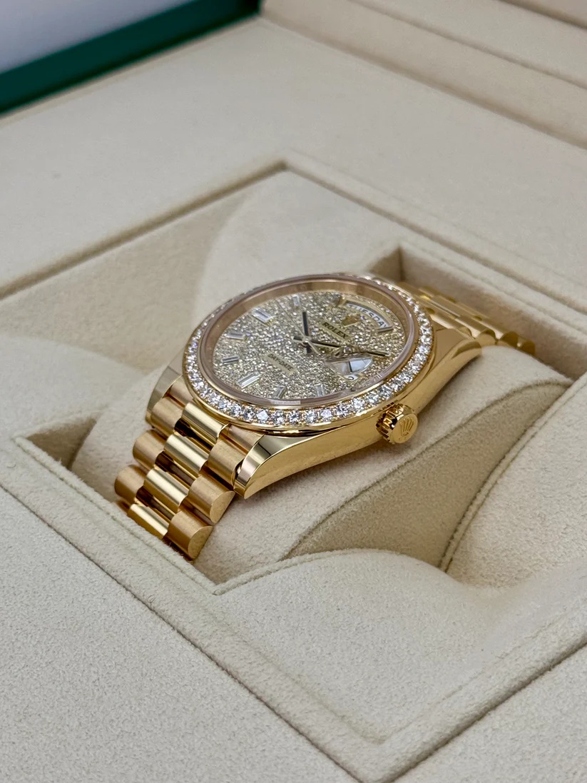 【Super Clone】ROLEX Day-Date 40mm Diamond Dial Watch 228348RBR-0037