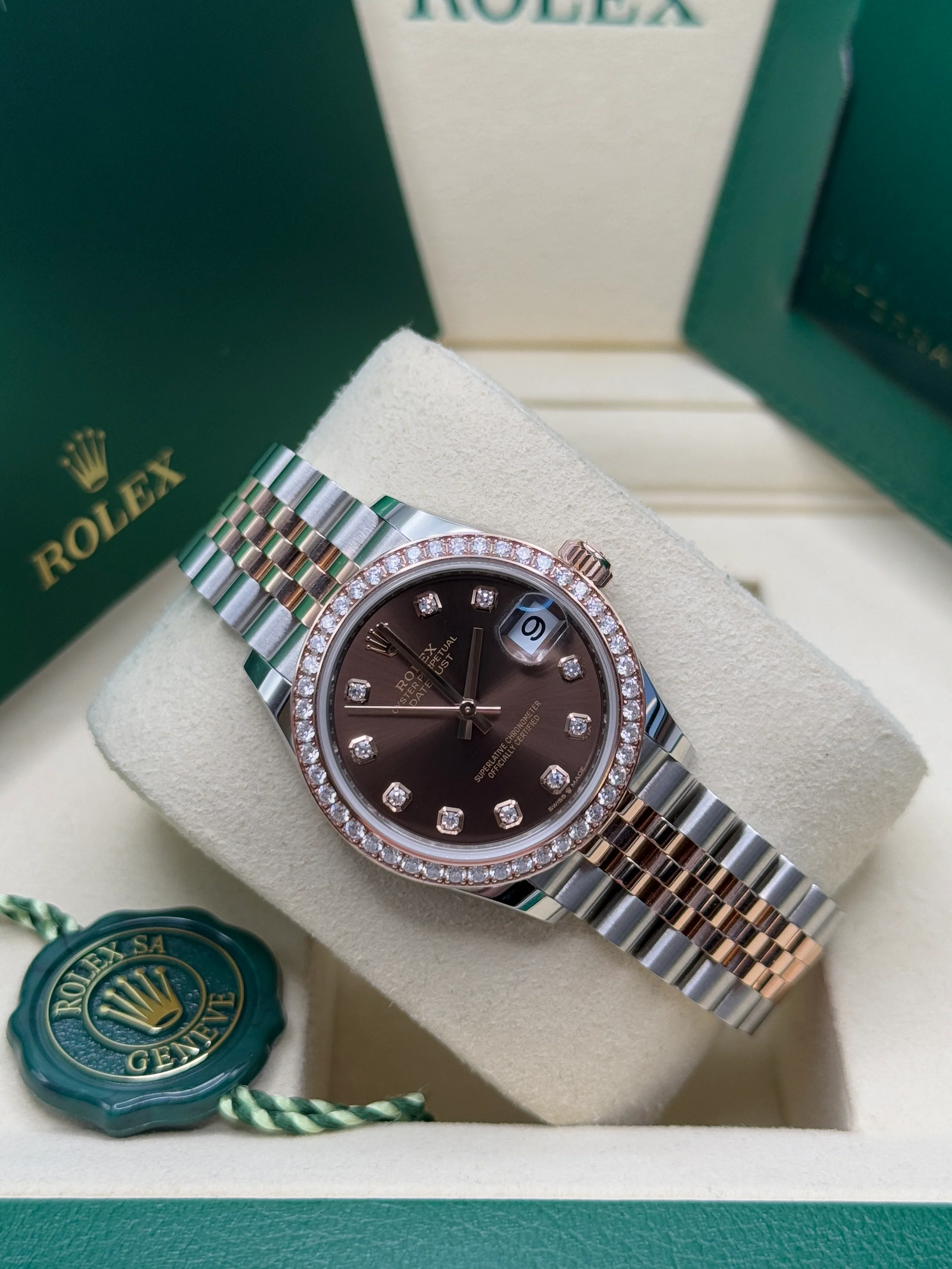【Super Clone】ROLEX Datejust m278381-0027/0028 Chocolate Diamond 31mm Dial Diamond-Set Bezel and Oyster Bracelet Watch