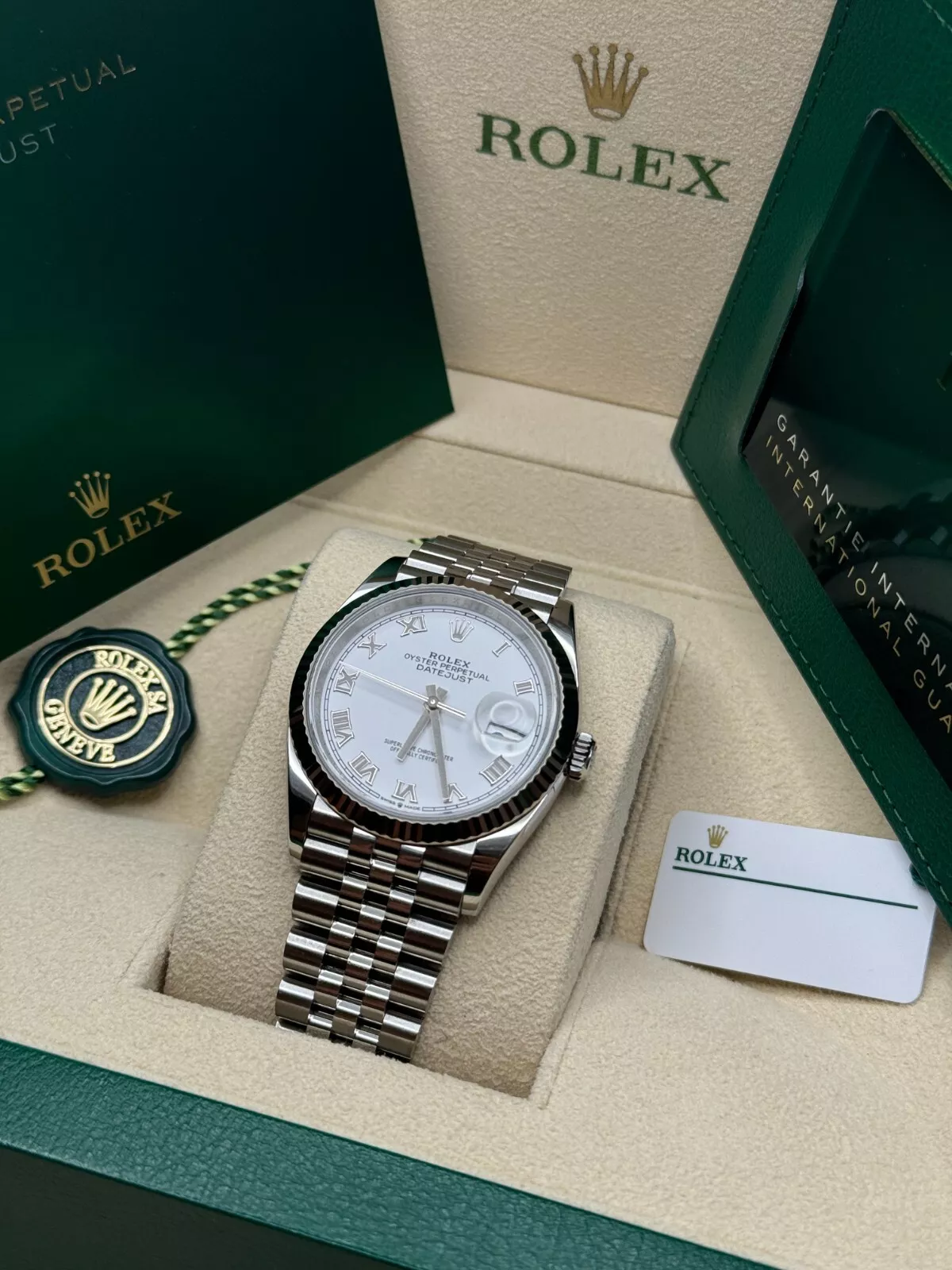 【Super Clone】ROLEX Datejust 41mm Smooth Bezel White Roman Dial Jubilee - 126300