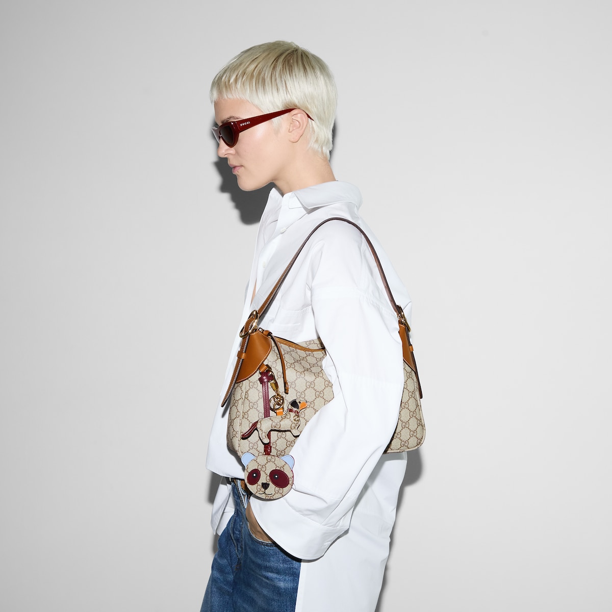 GG Emblem Medium Shoulder Bag