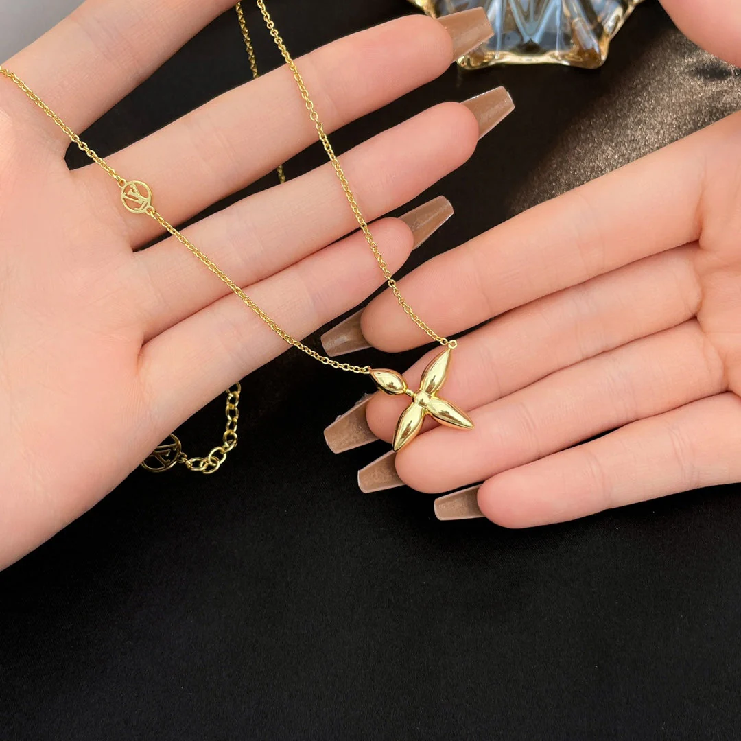 Regalia jewelryLOUISETTE GOLD NECKLACE