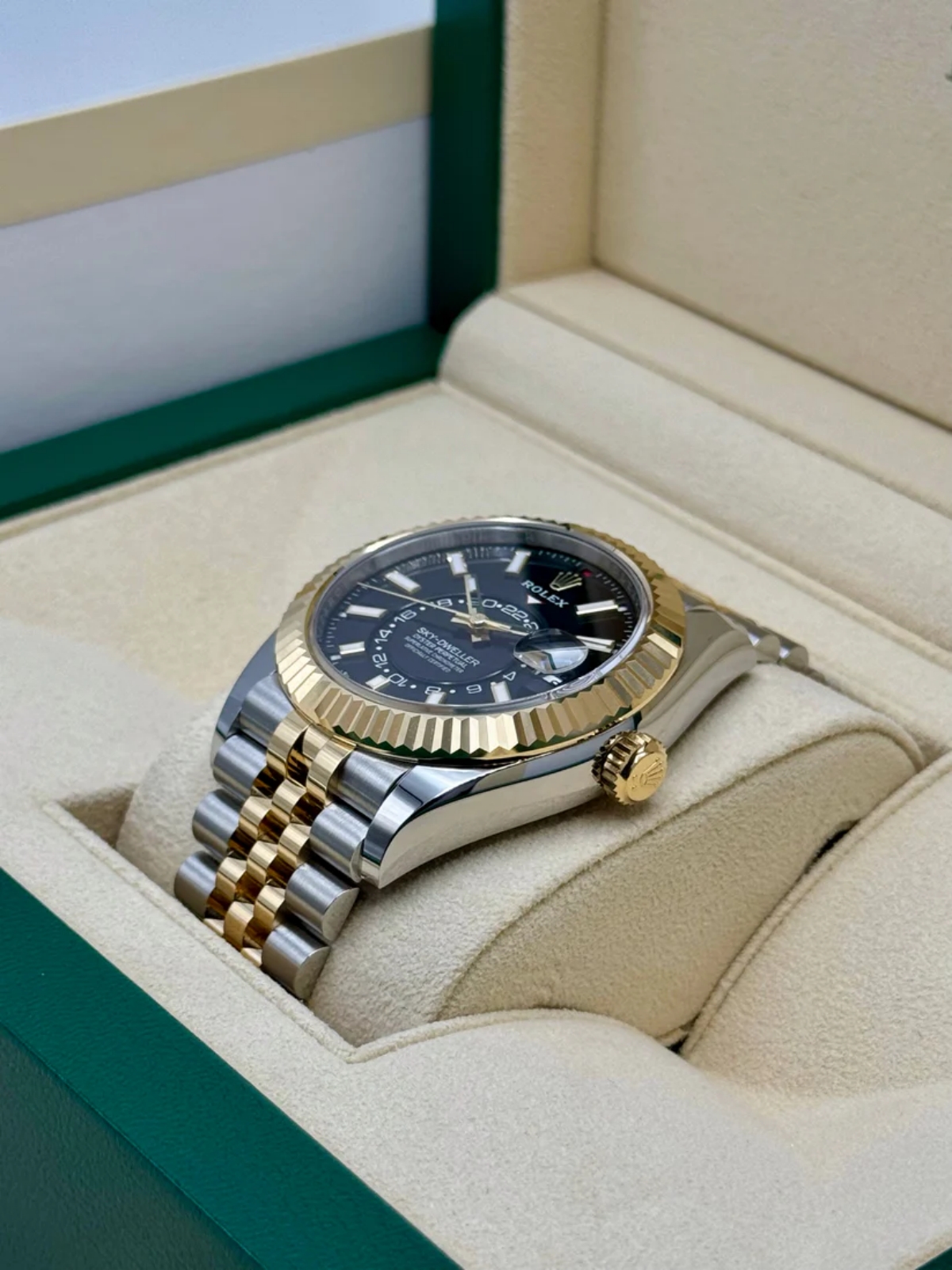 【Super Clone】ROLEX  Sky-Dweller 42mm 336933-0003/0004 Two-Tone Yellow Gold Black Dial Jubilee