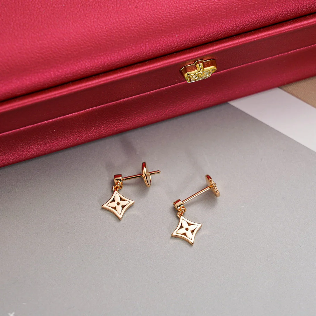 Regalia jewelrySTAR EARRINGS GOLD