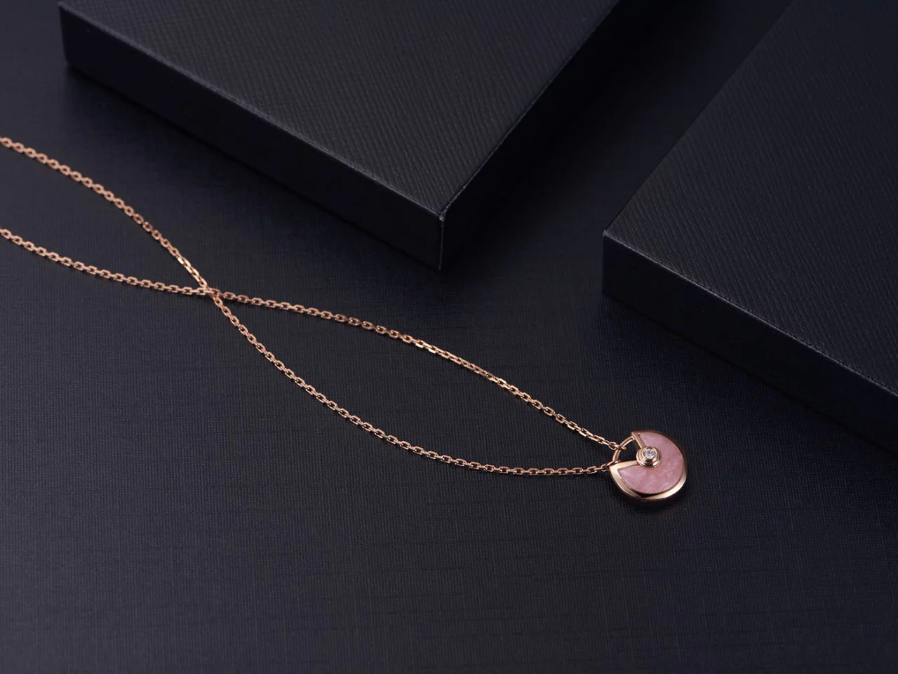 Regalia jewelryAMULETTE ROSE GOLD PINK MOP NECKLACE