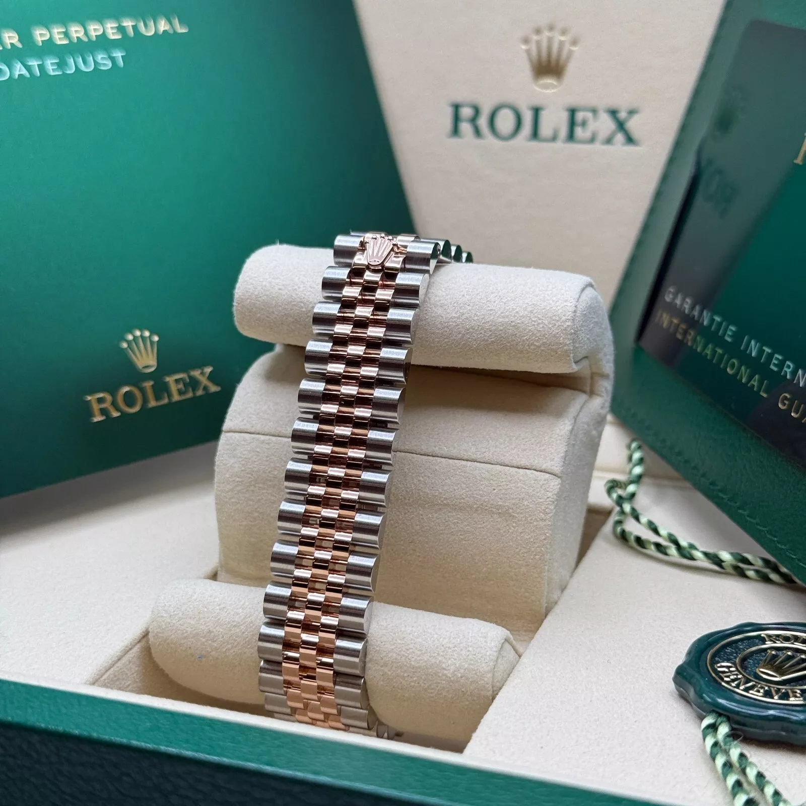 【Super Clone】ROLEX Datejust m278271-0025/0026 White Mother-of-Pearl 31mm Dial Oyster Bracelet Watch