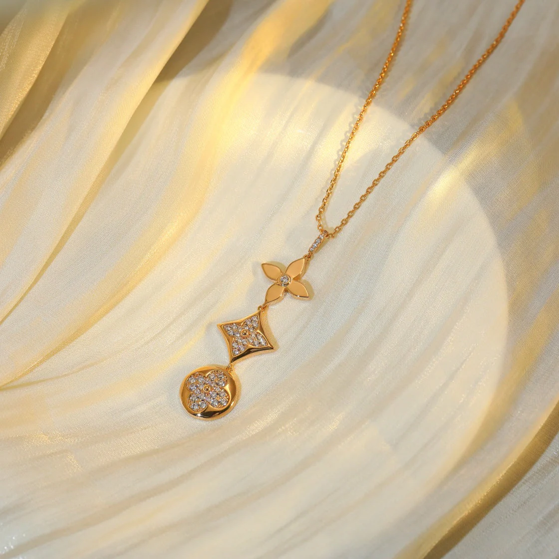Regalia jewelrySTAR AND SUN DIAMOND PINK GOLD NECKLACE