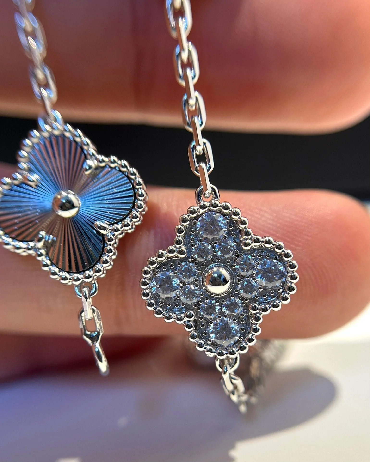 Regalia jewelryCLOVER 5 MOTIF SILVER DIAMOND BRACELET