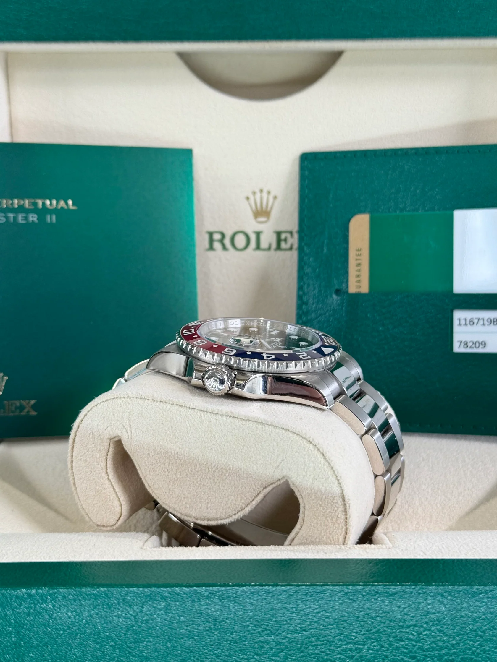 【Super Clone】ROLEX  GMT-Master II 116719BLRO 40mm