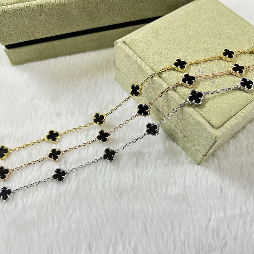 Regalia jewelryCLOVER 6 MOTIF  ONYXS BRACELET