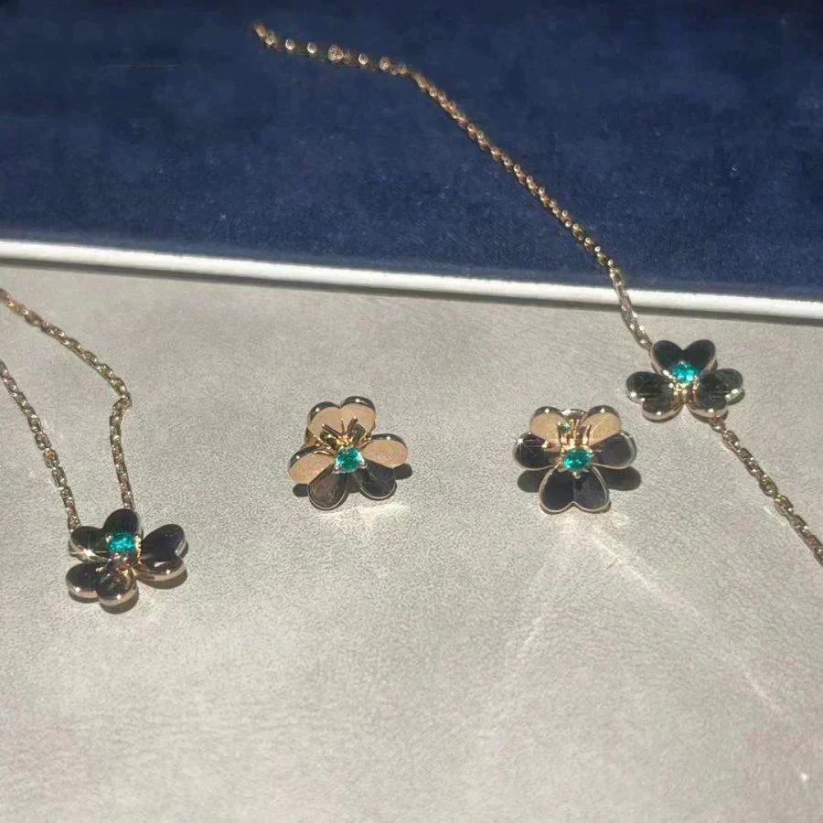 Regalia jewelryFRIVOLE  FLOWER MALACHITE EARRINGS