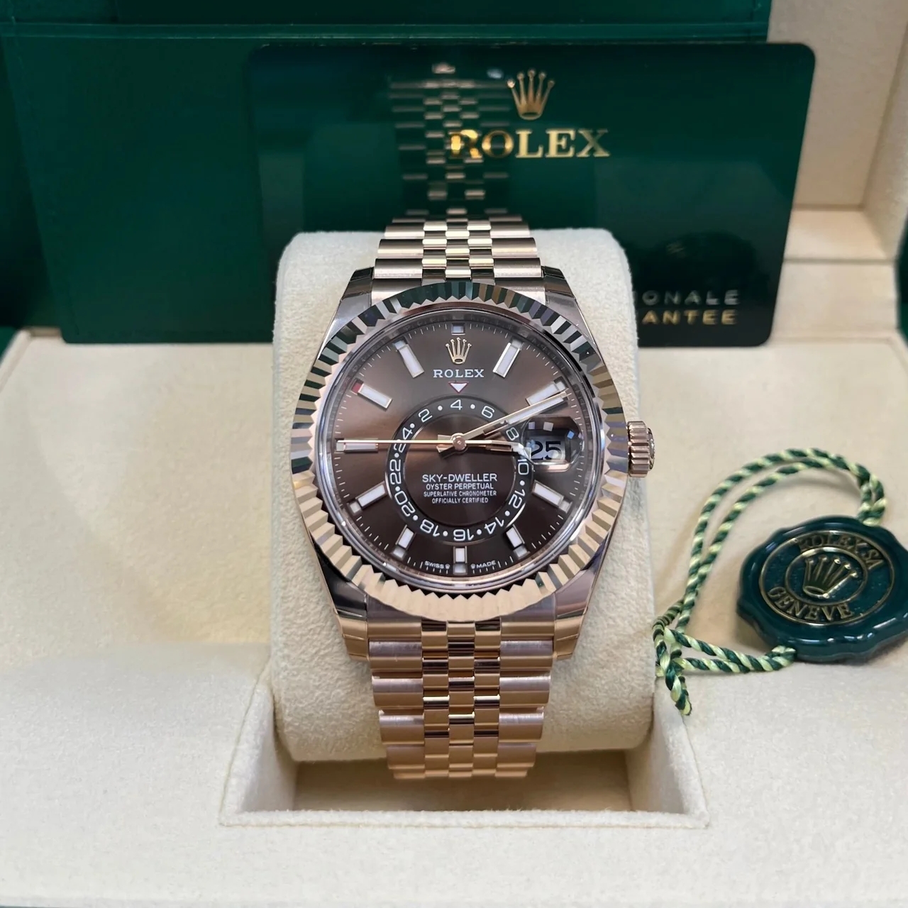 【Super Clone】ROLEX  Sky-Dweller 42mm 336935-0002/0006 Rose Gold Chocolate Dial Jubilee
